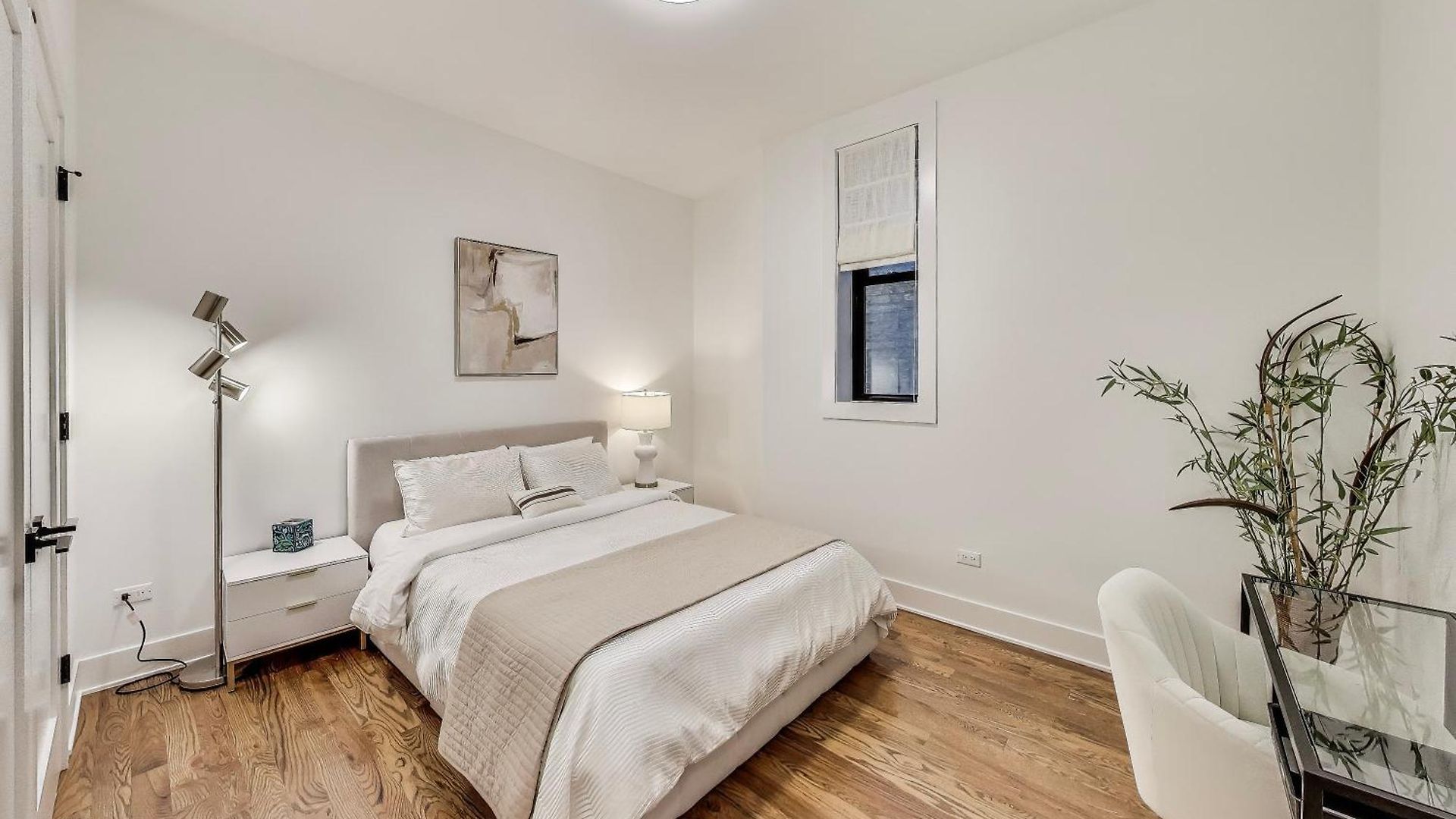 Luxurious Lincoln Park With Gourmet Kitchen