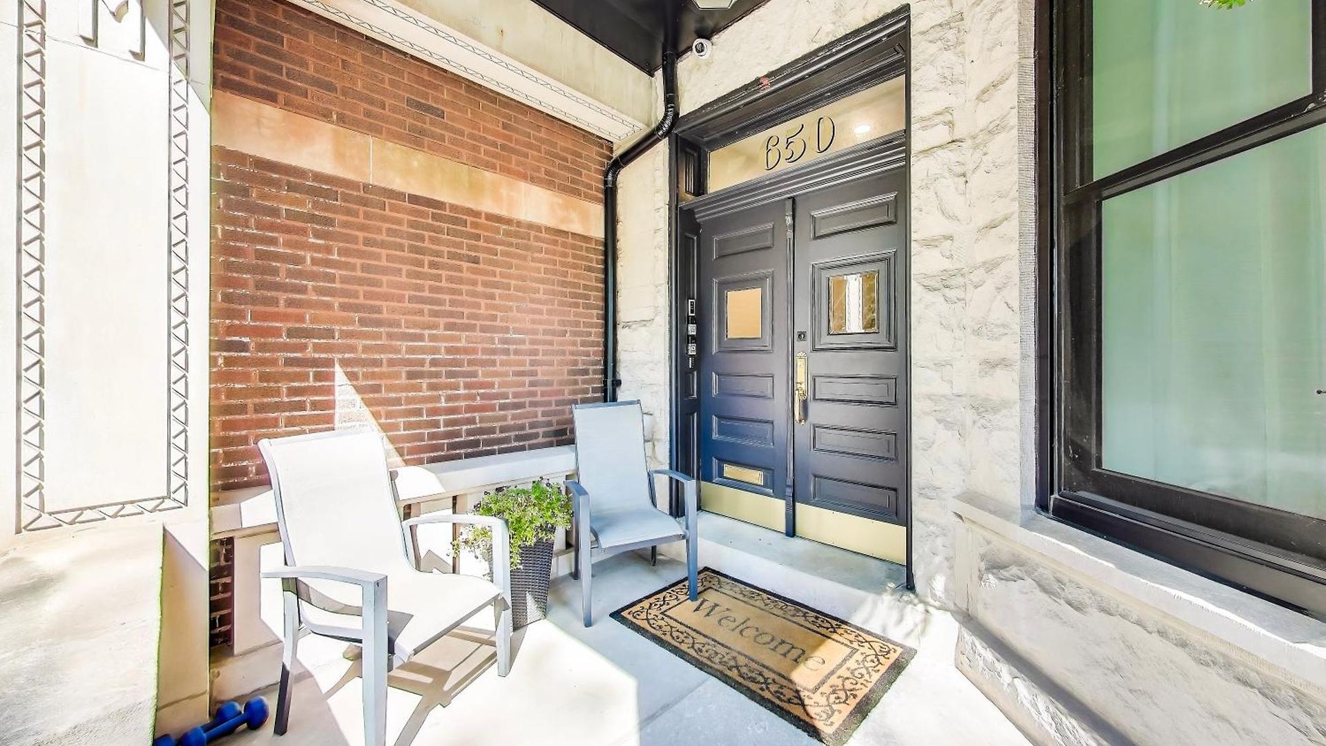 Luxurious Lincoln Park With Gourmet Kitchen Apartment *