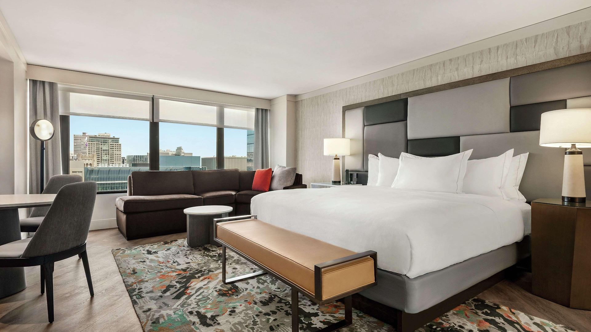 Hilton Grand Vacations Club Magnificent Mile