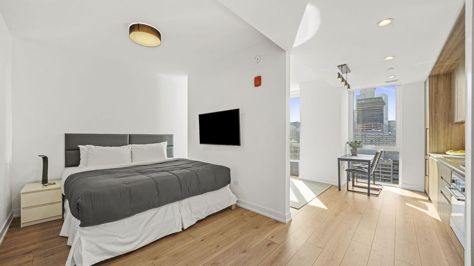 Level - River North Hotel 4*