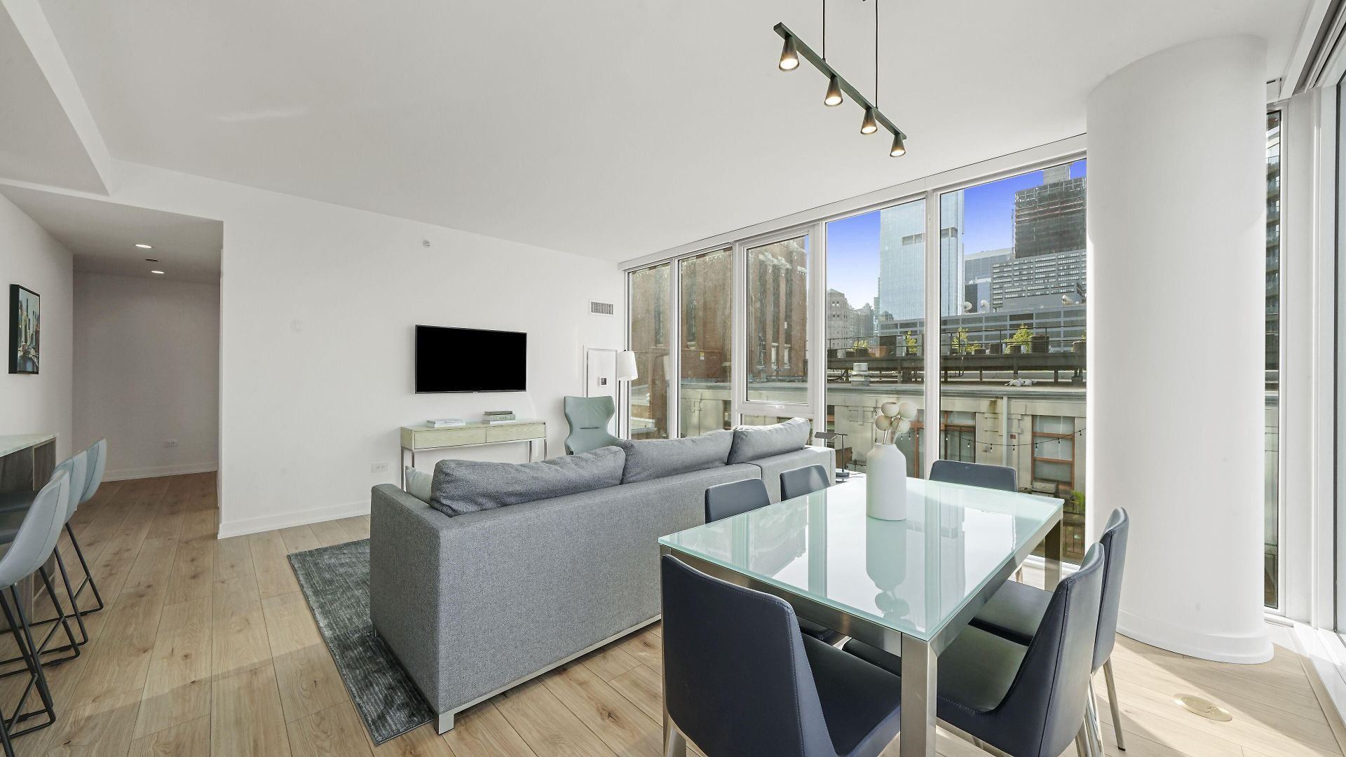 Level - River North Hotel 4*