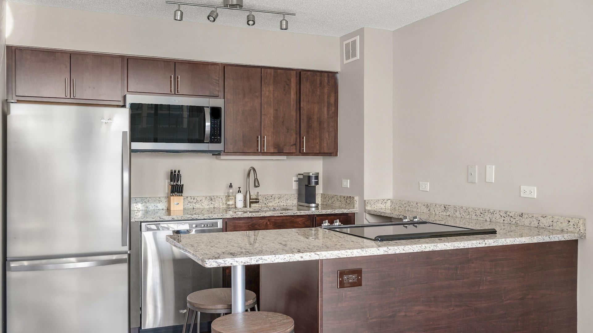 Kasa Magnificent Mile 4*