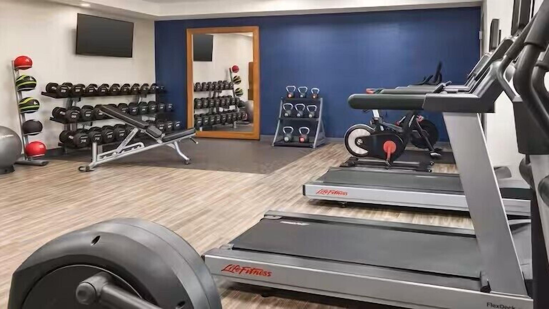 Hampton & Medical District Uic Hotel 3*