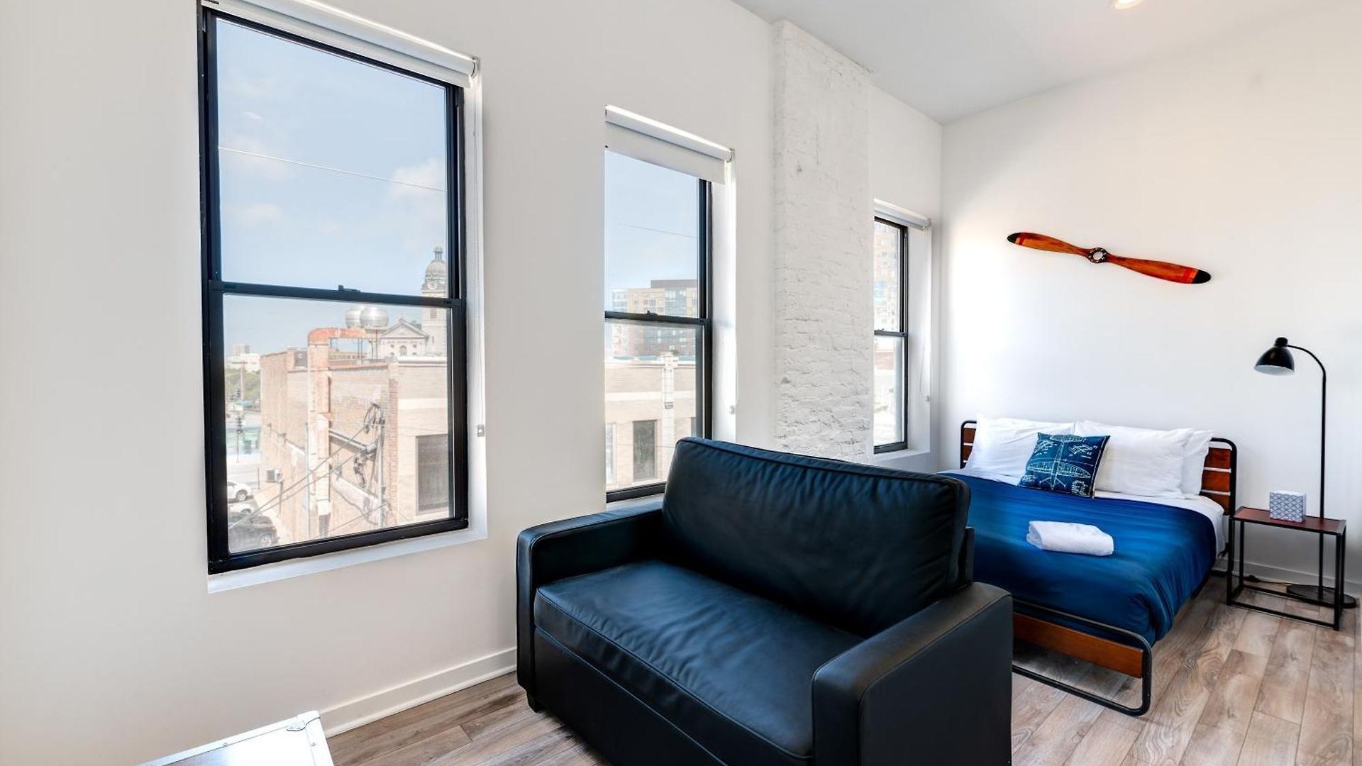 747 Lofts By Redawning - River West, Second Floor Hotel Chicago