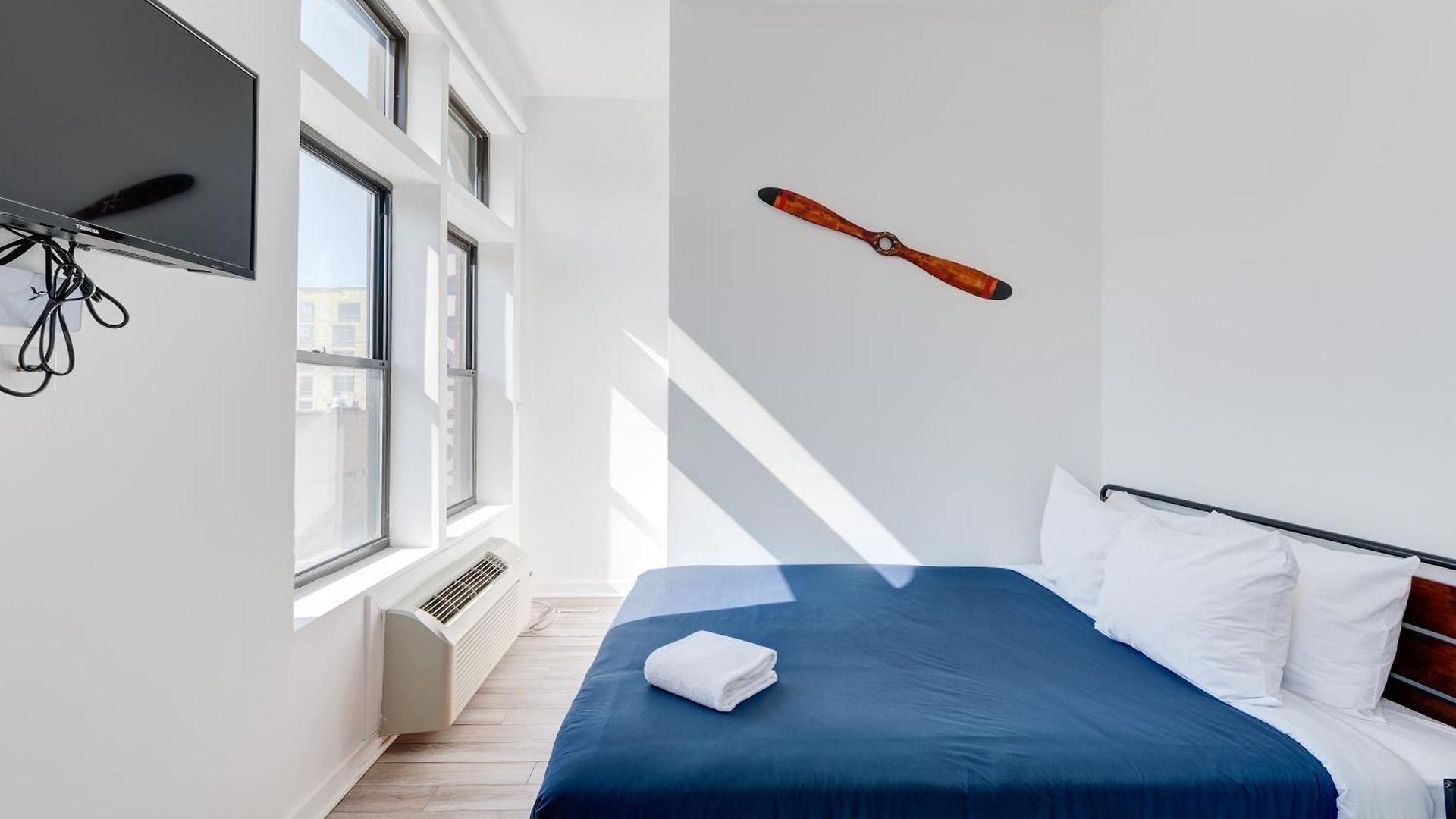 Second Floor By 747 Lofts Hotel *