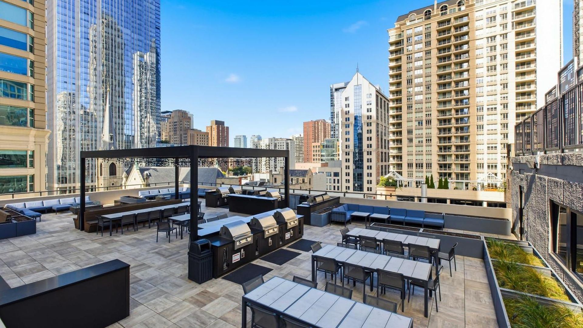 Apartment 2bd River North Million Dollar Views! Parking Incl *