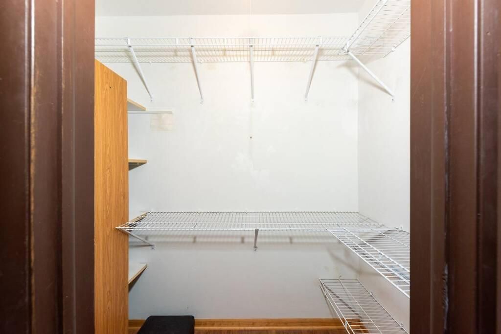Entire With Complete Privacy Near O'hare Chicago