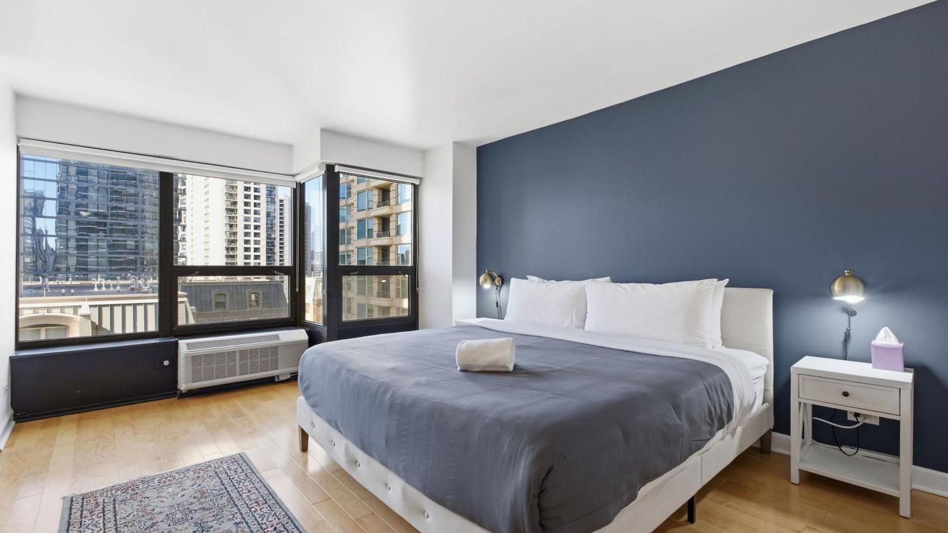 Apartment 2bd River North Million Dollar Views! Parking Incl *