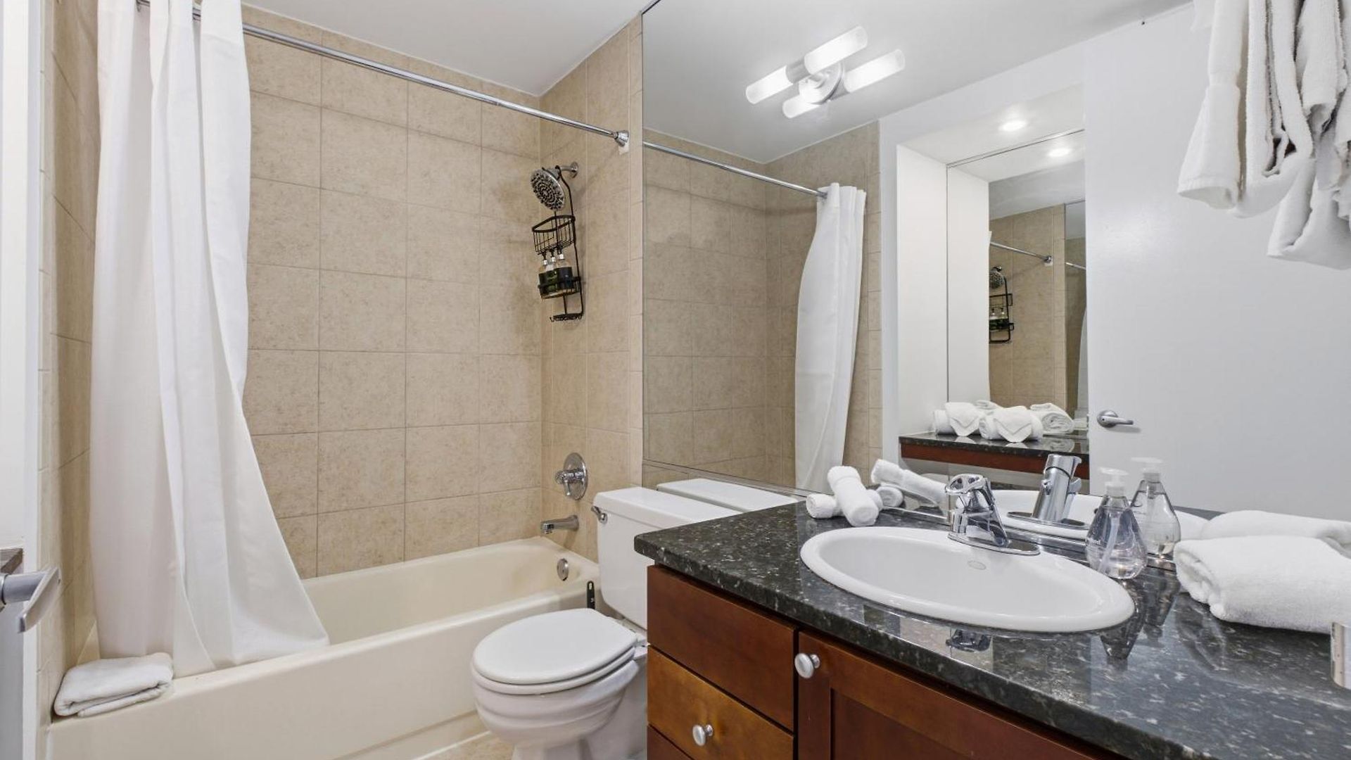 2bd River North Million Dollar Views! Parking Incl Chicago