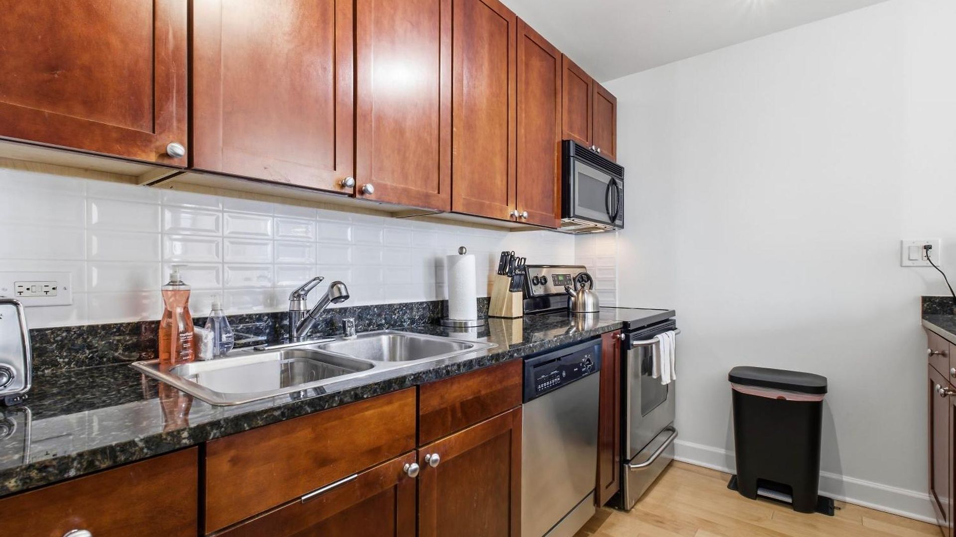 Apartment 2bd River North Million Dollar Views! Parking Incl Chicago