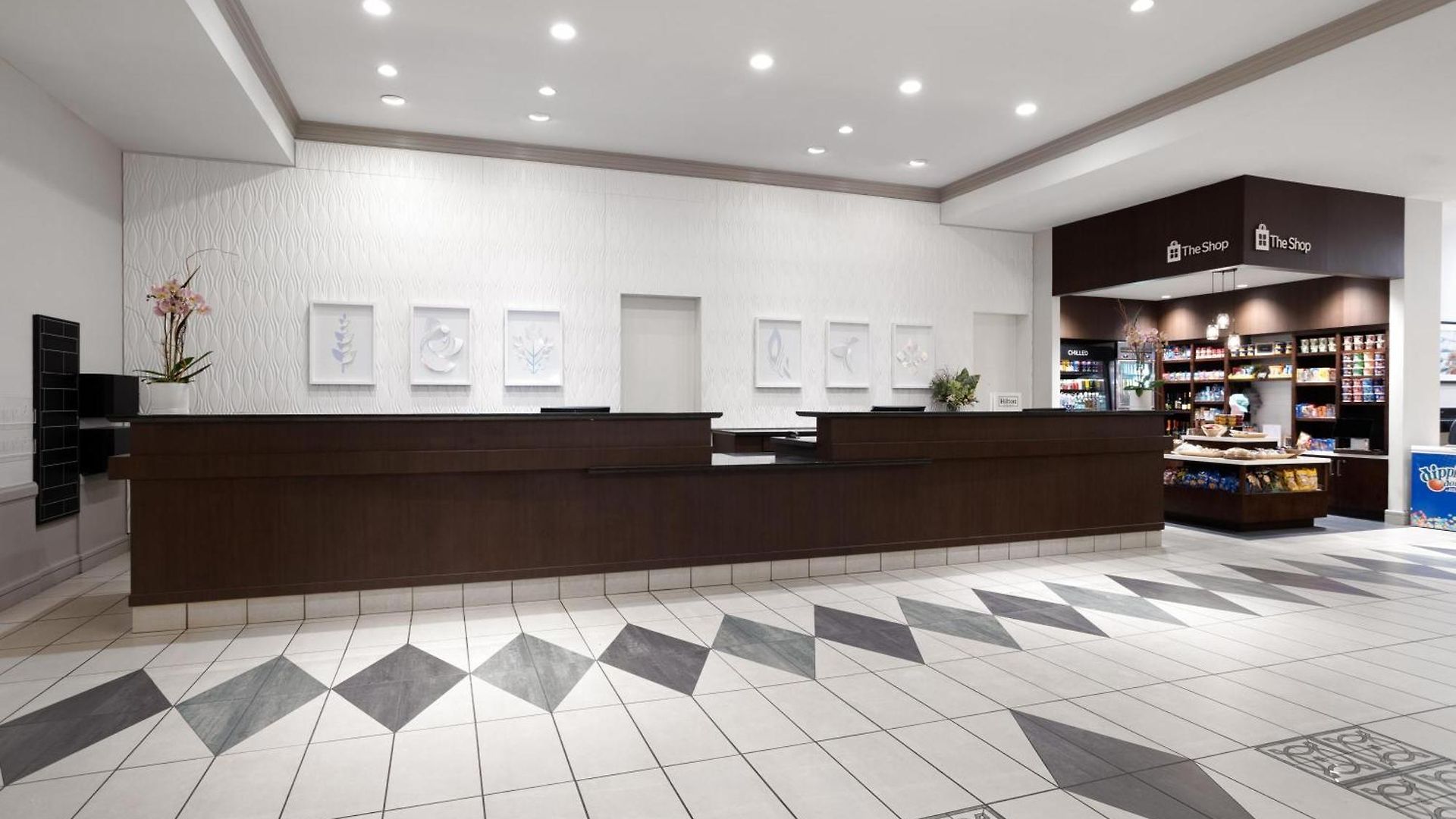 Hilton Garden Downtown/magnificent Mile 3*