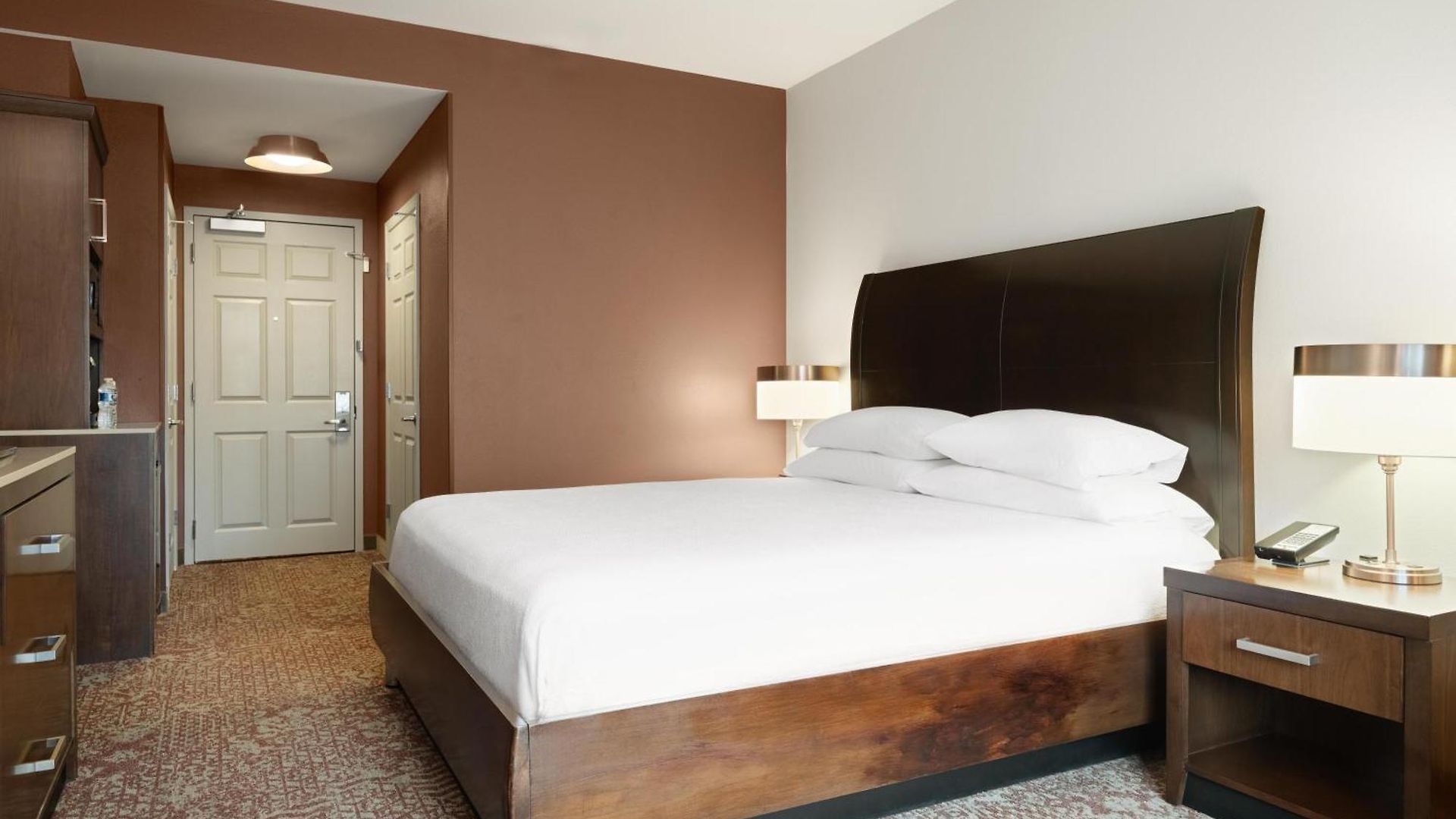 Hilton Garden Downtown/magnificent Mile 3*