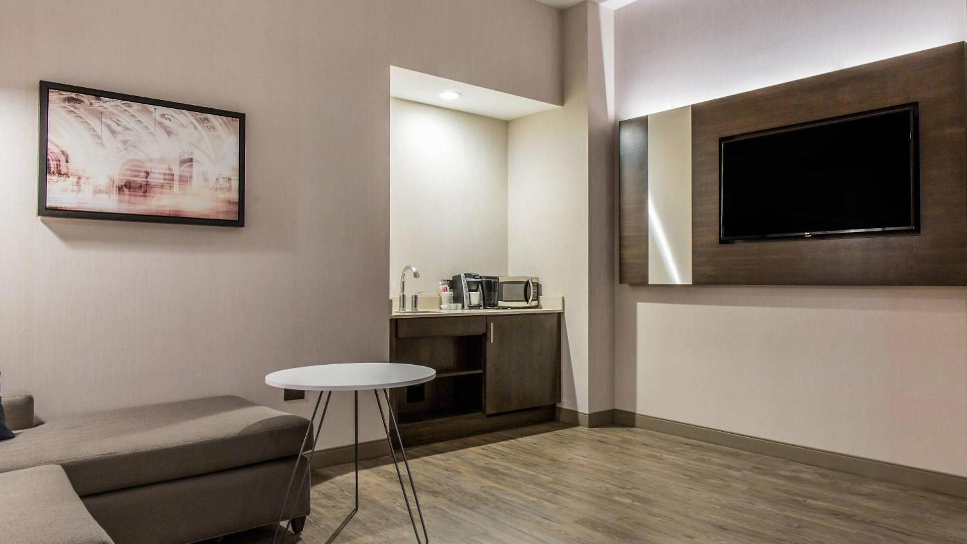 Hotel Cambria Loop - Theatre District 4*