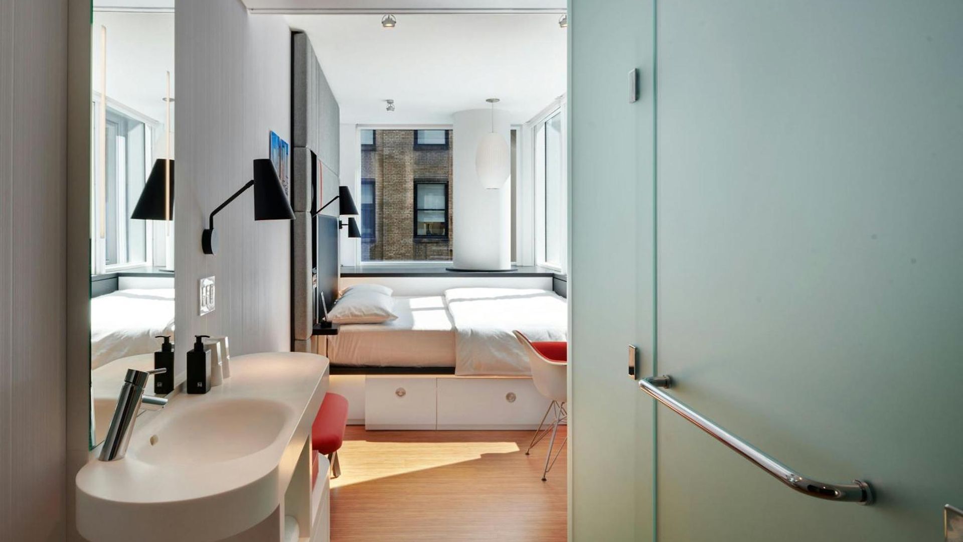Hotel Citizenm Downtown 4*