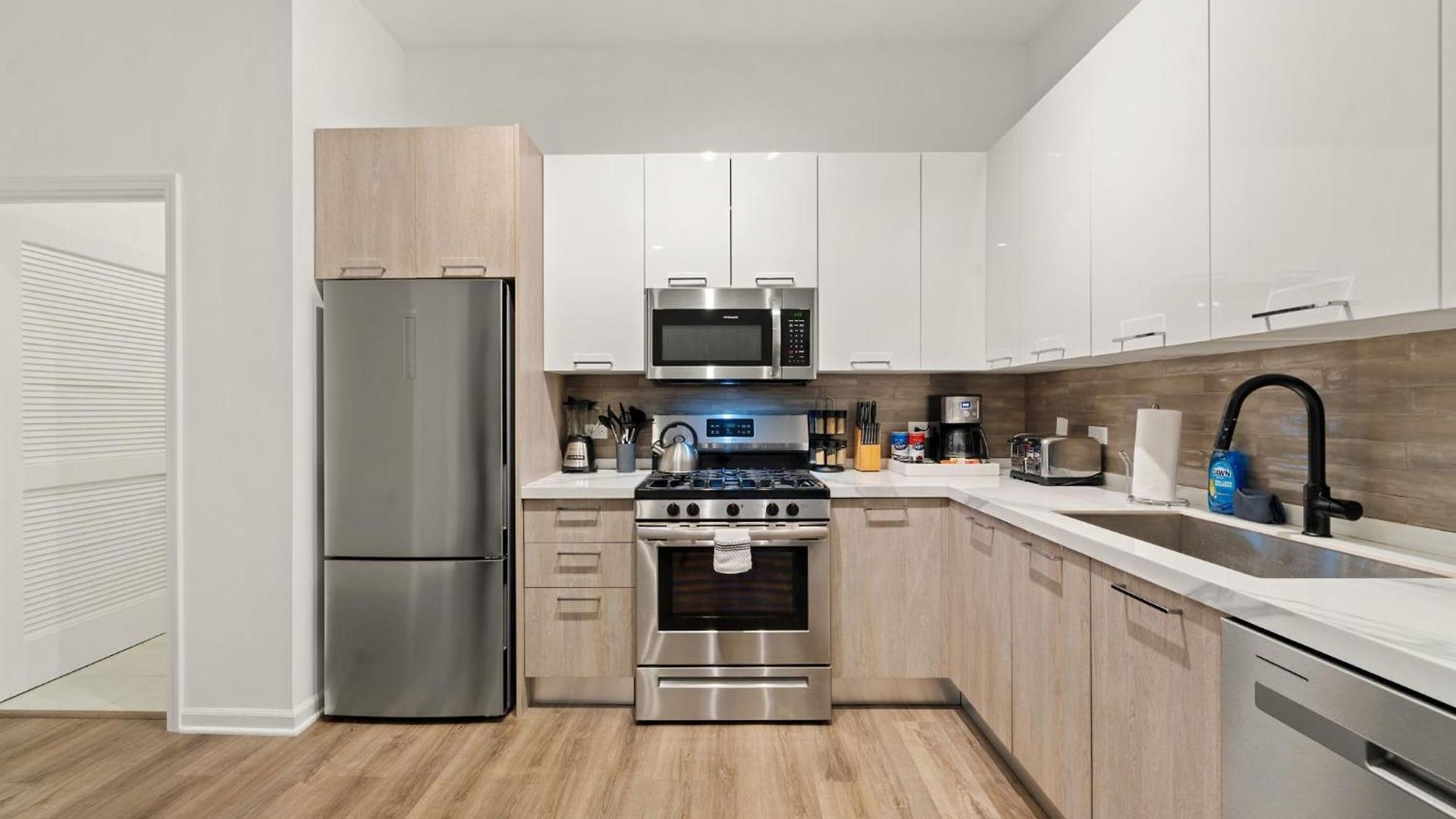 Spacious 3br Urban Getaway W Gym Holiday home