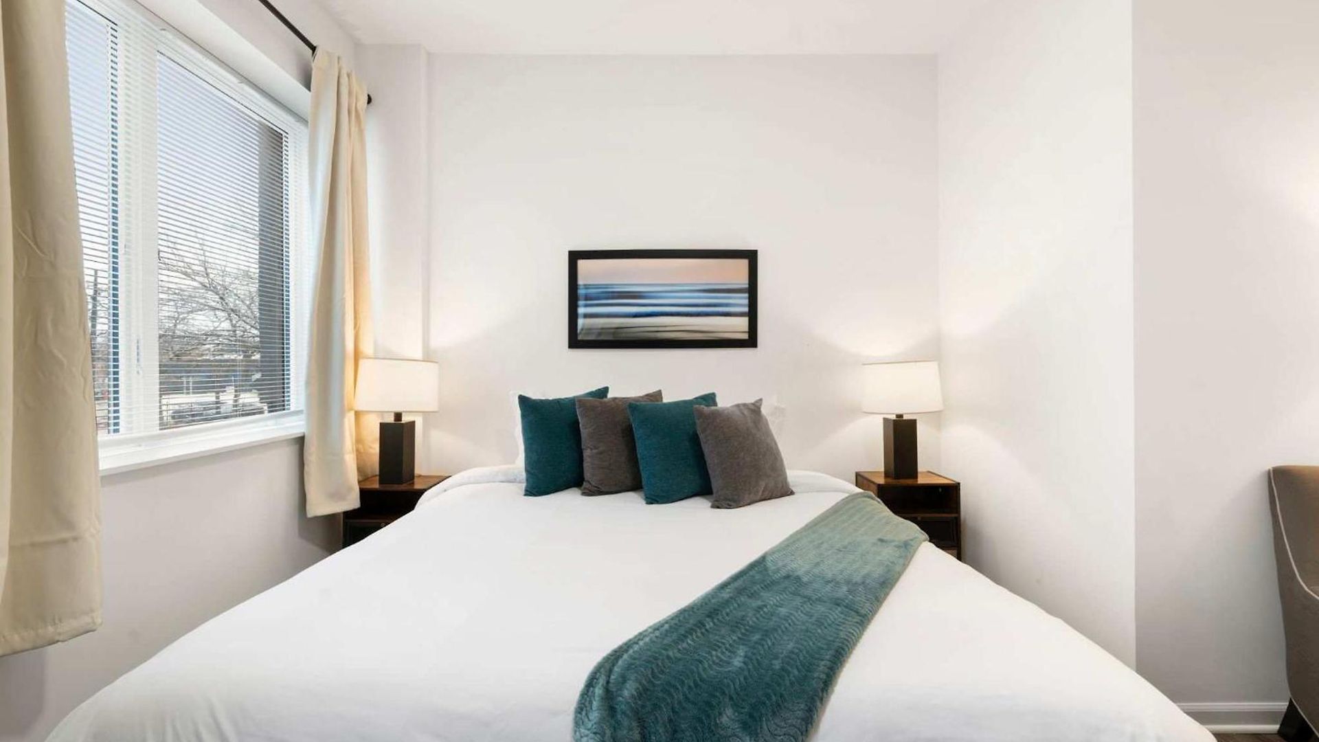 Stylish 3br Gem In Prime Location