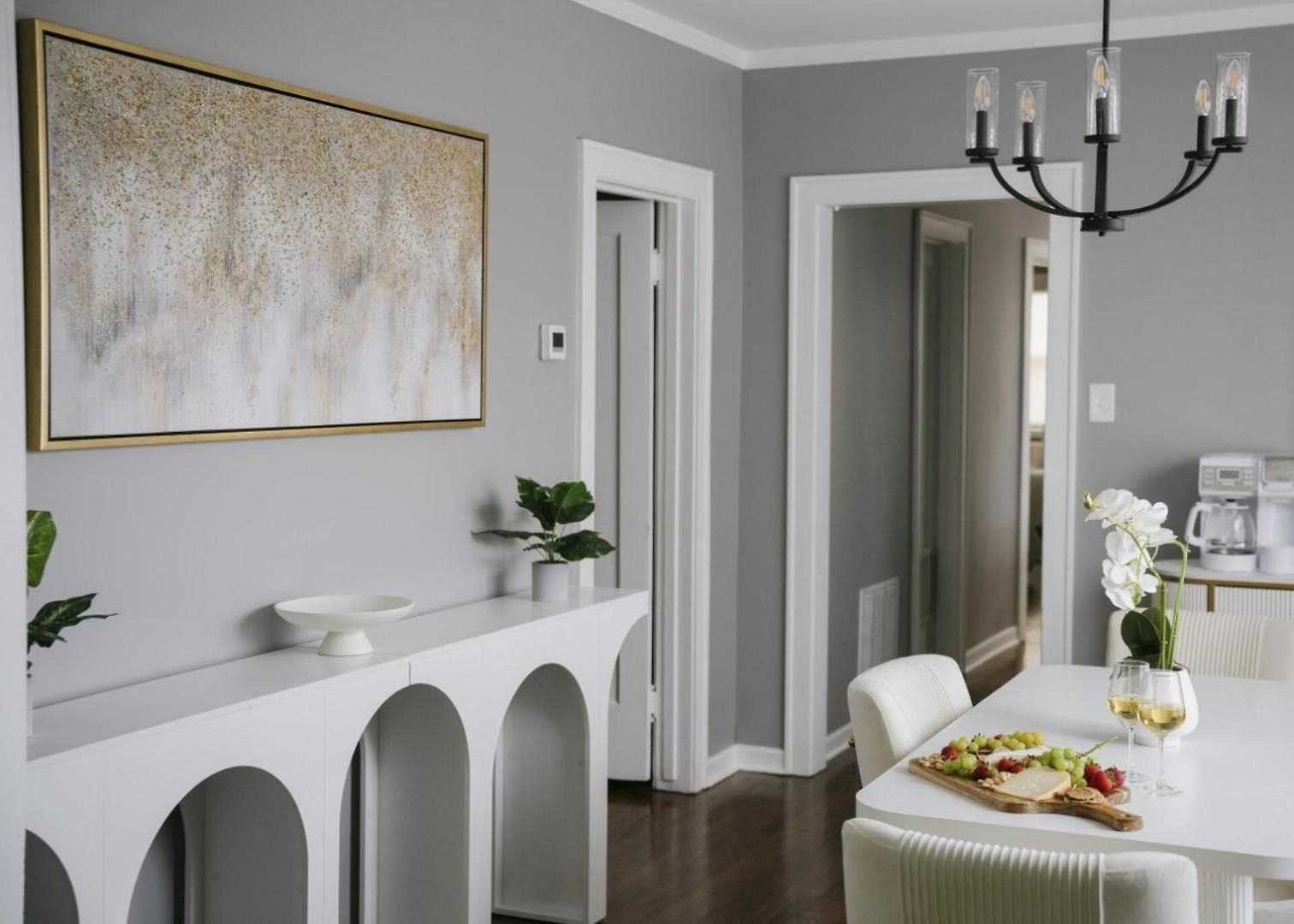 Sleeps7 • 2br • Coffee Station • Backyard W/ Grill Apartment *