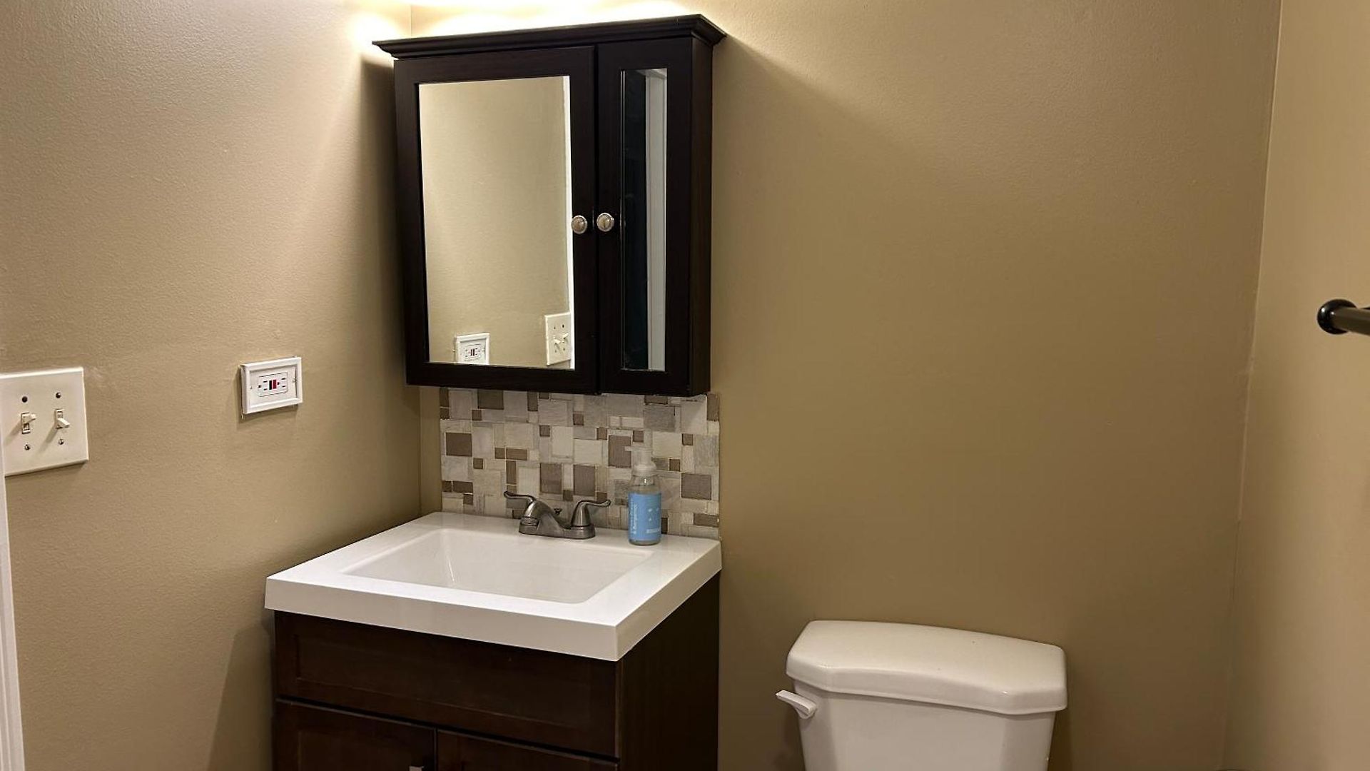 Spacious, One-level Adjacent To Jackson Park Apartment