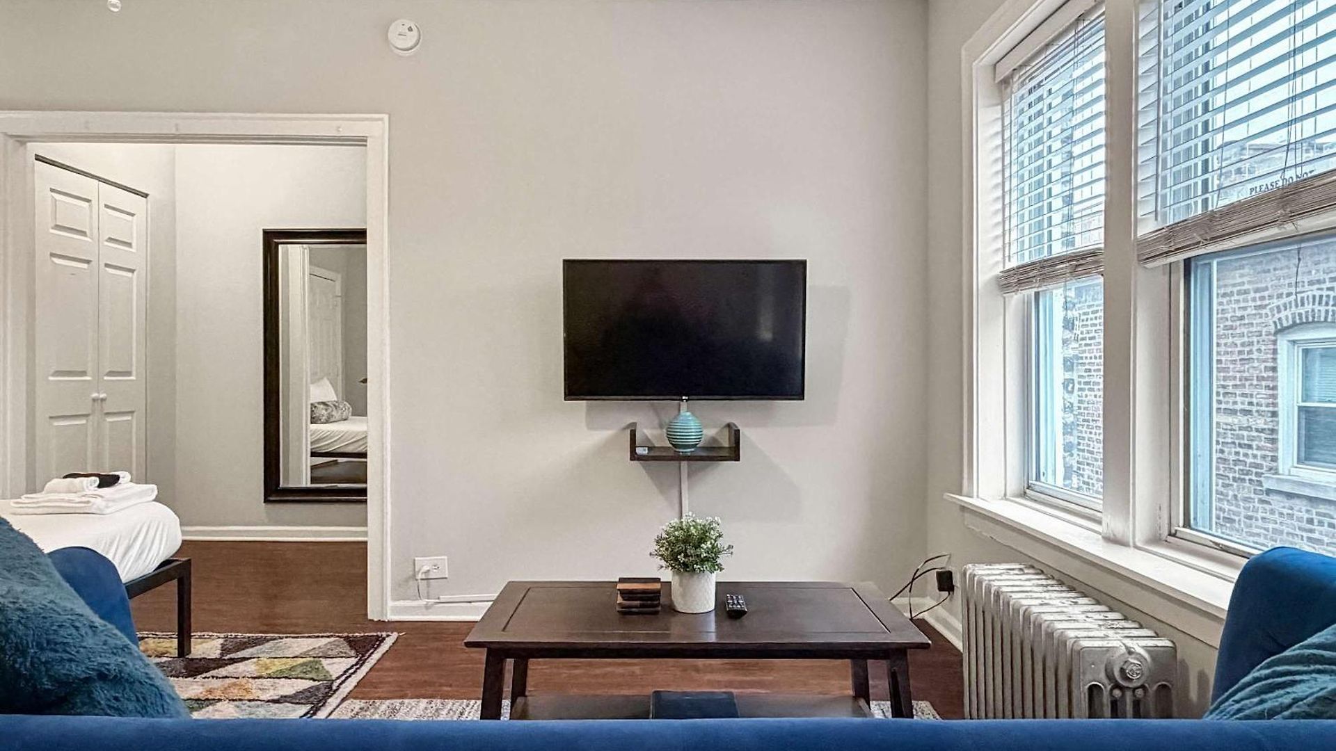 Sunlit With Charm - Lunt Rep Apartment