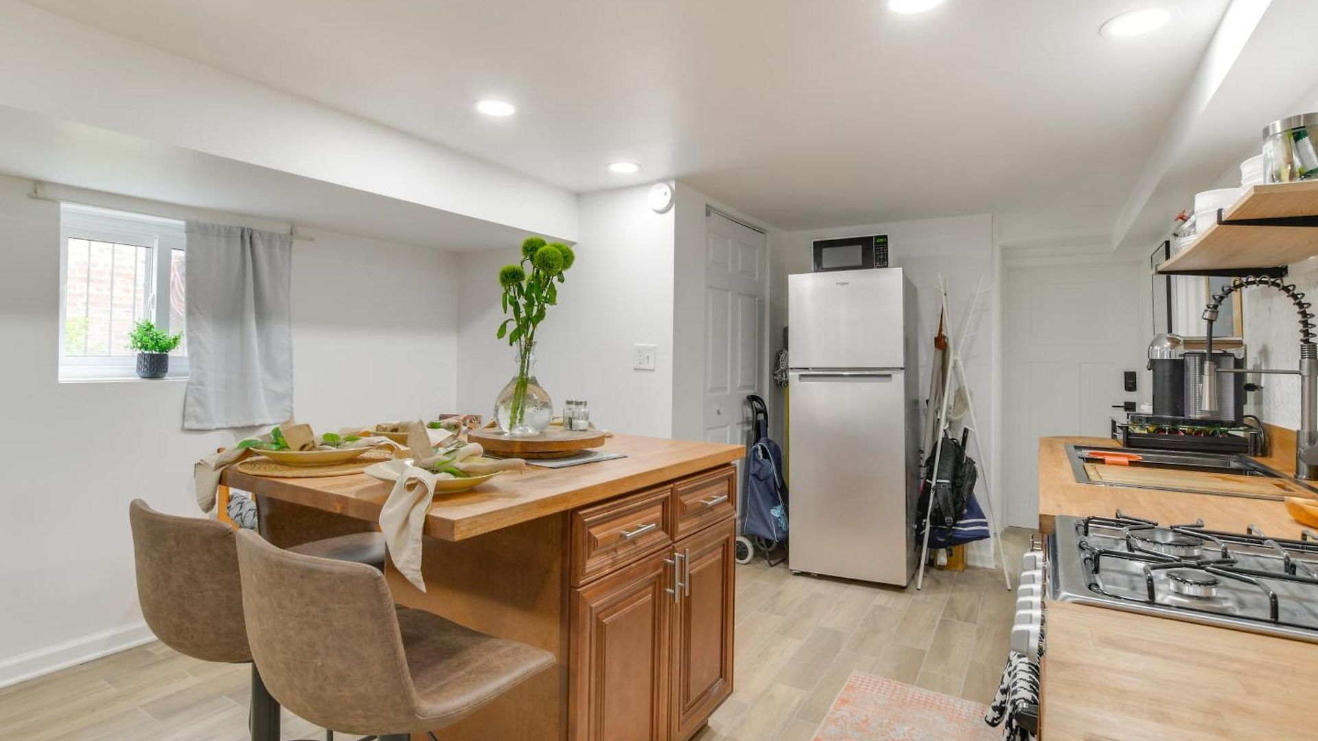 2 Mi To Logan Square: Pet-friendly Urban Oasis! Chicago