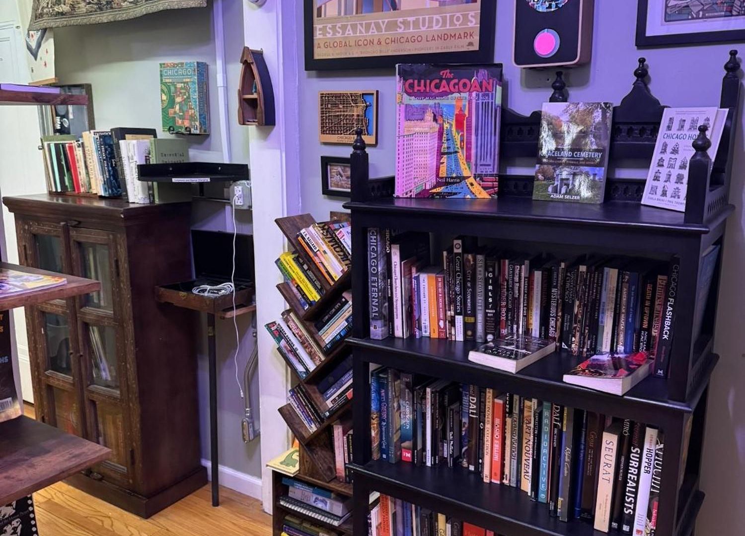 Tranquil Library 2brm 1bath Private Eclectic At Solar * Chicago