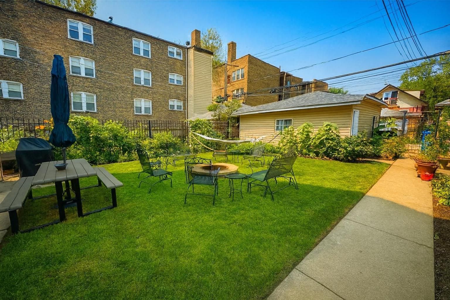 The Avondale Retreat Apartment Chicago