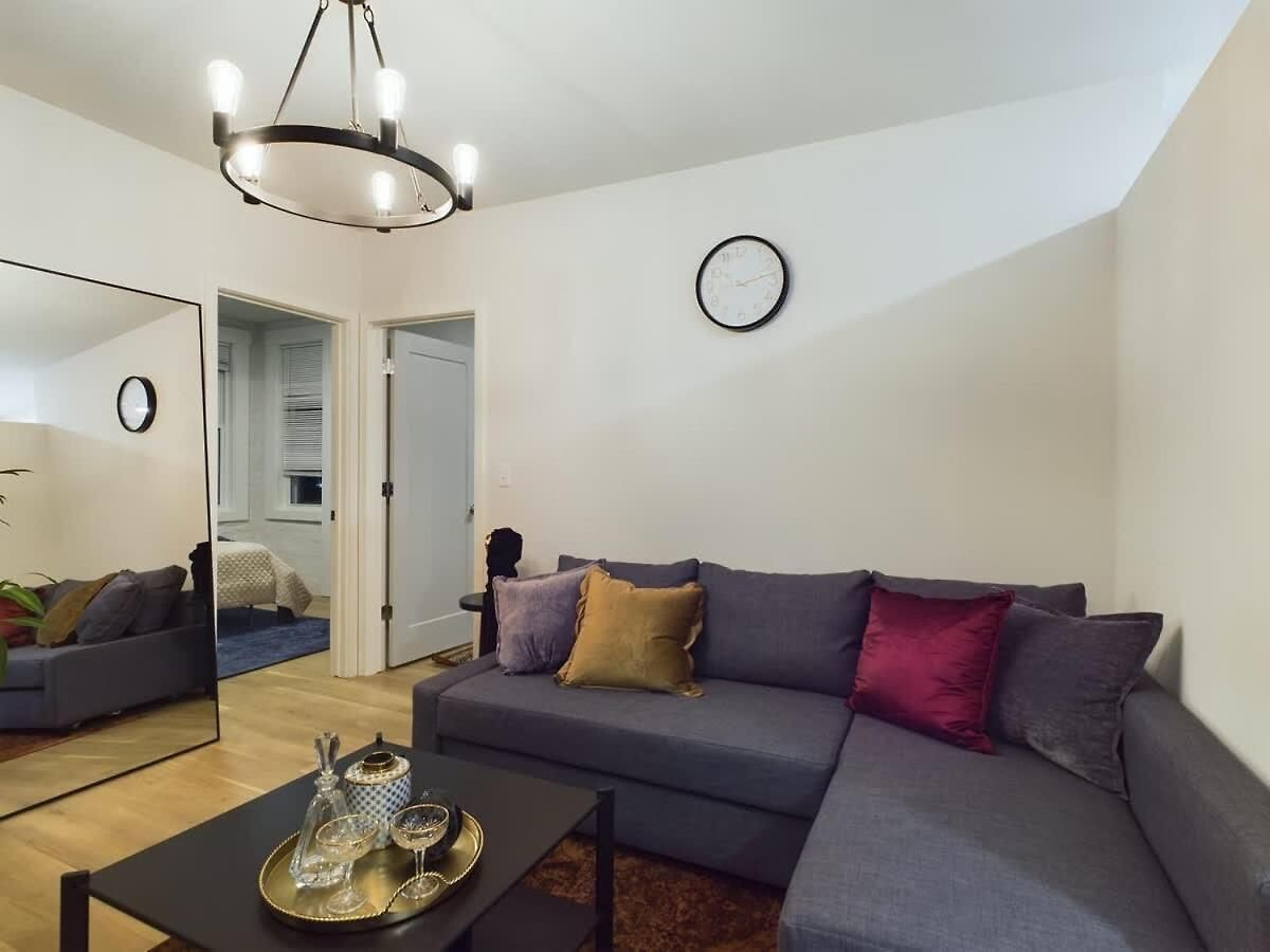The Velvet Jazz Haus Apartment Chicago