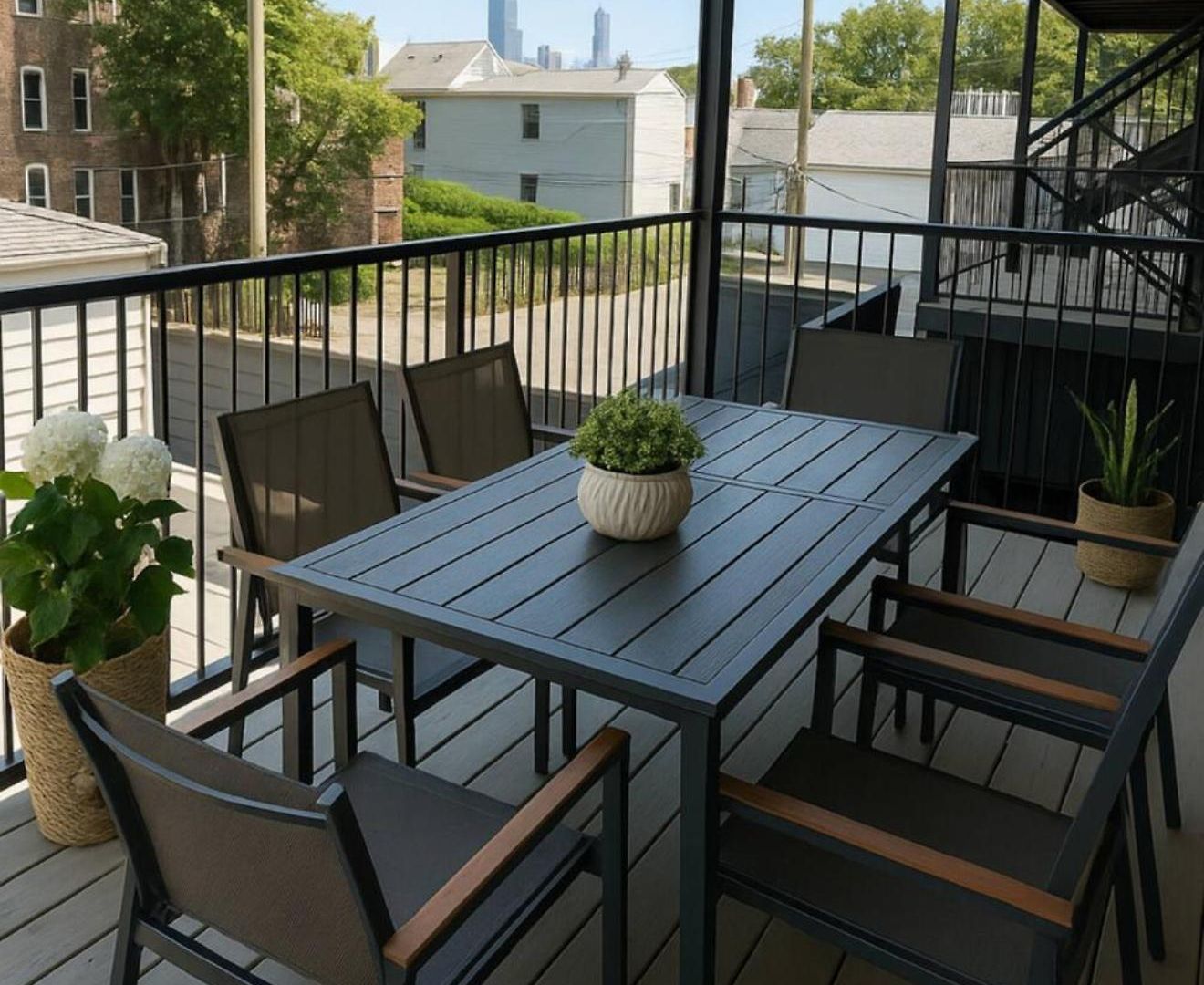 Dreams - Designer Style - - Sleeps 7 Chicago