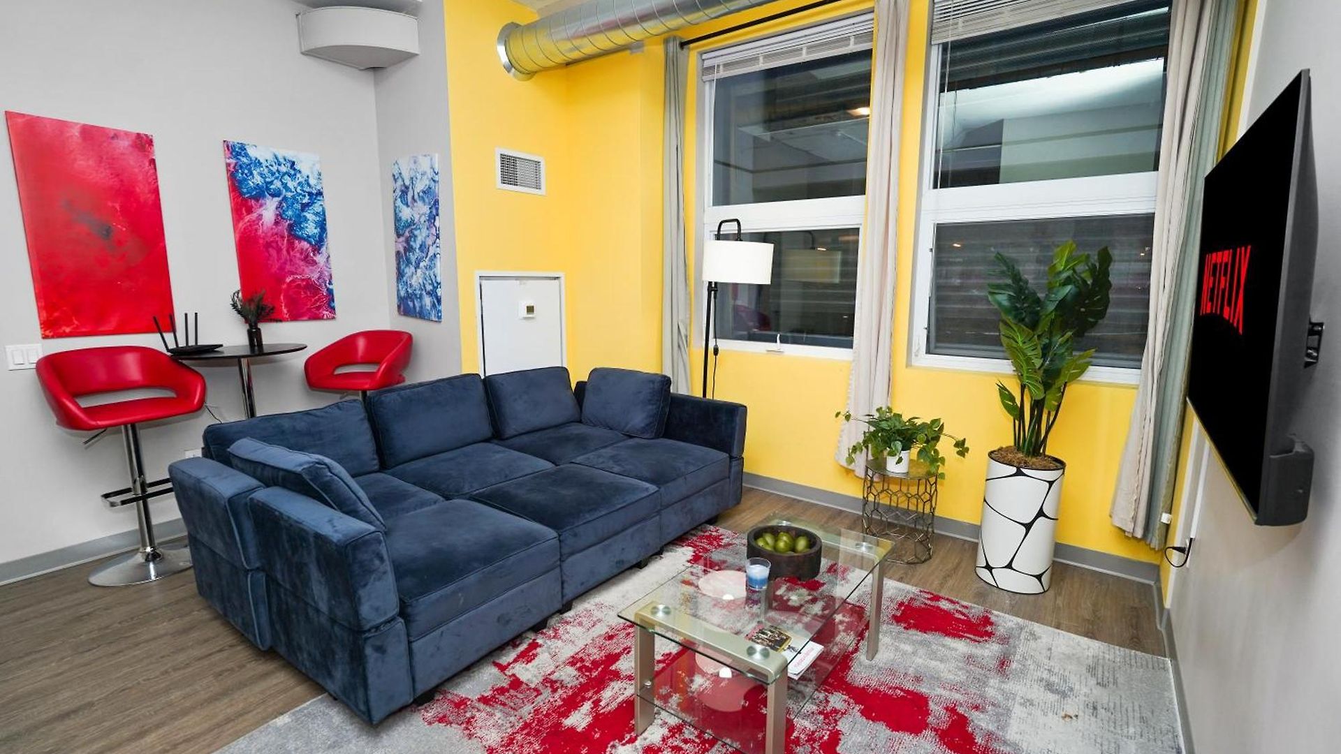 Bright 2br With Gym And Optional Parking Near Soldier Field, Museum Campus, Mccormick Place