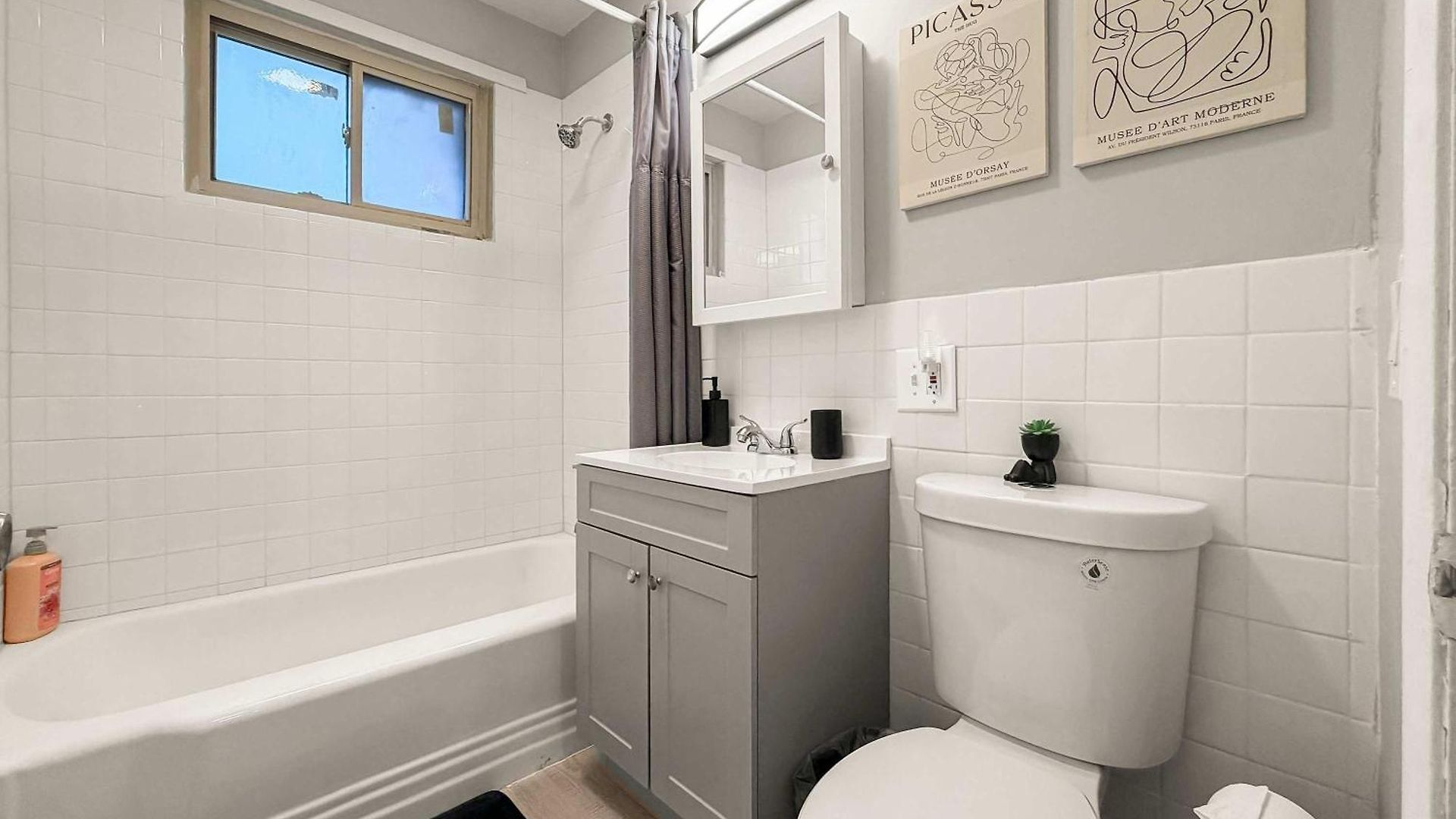 Cozy 1br Near Dining & Shops - Kimball C2 Chicago