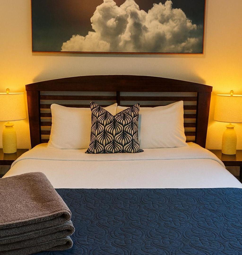 Dreams - Designer Style - - Sleeps 7 *