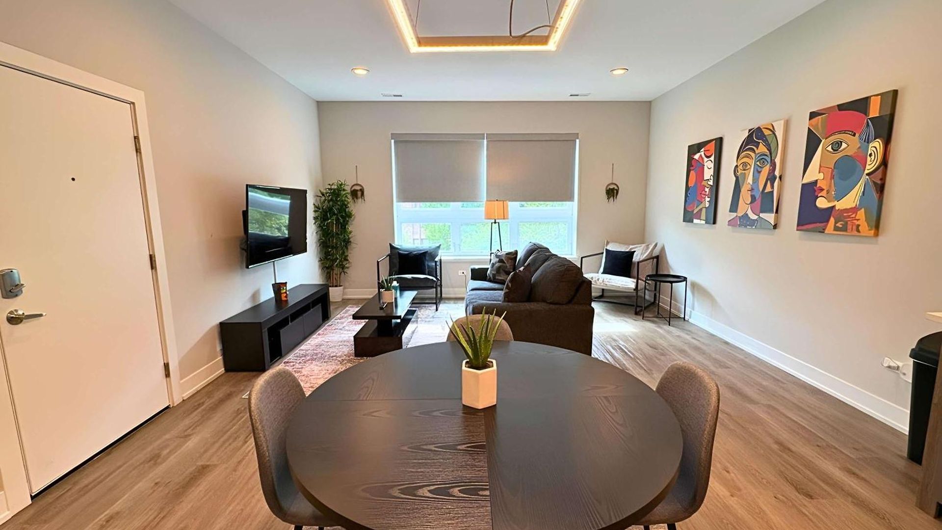 Sleek Style 3br Haven - Free Parking - Ashland 2n Apartment *