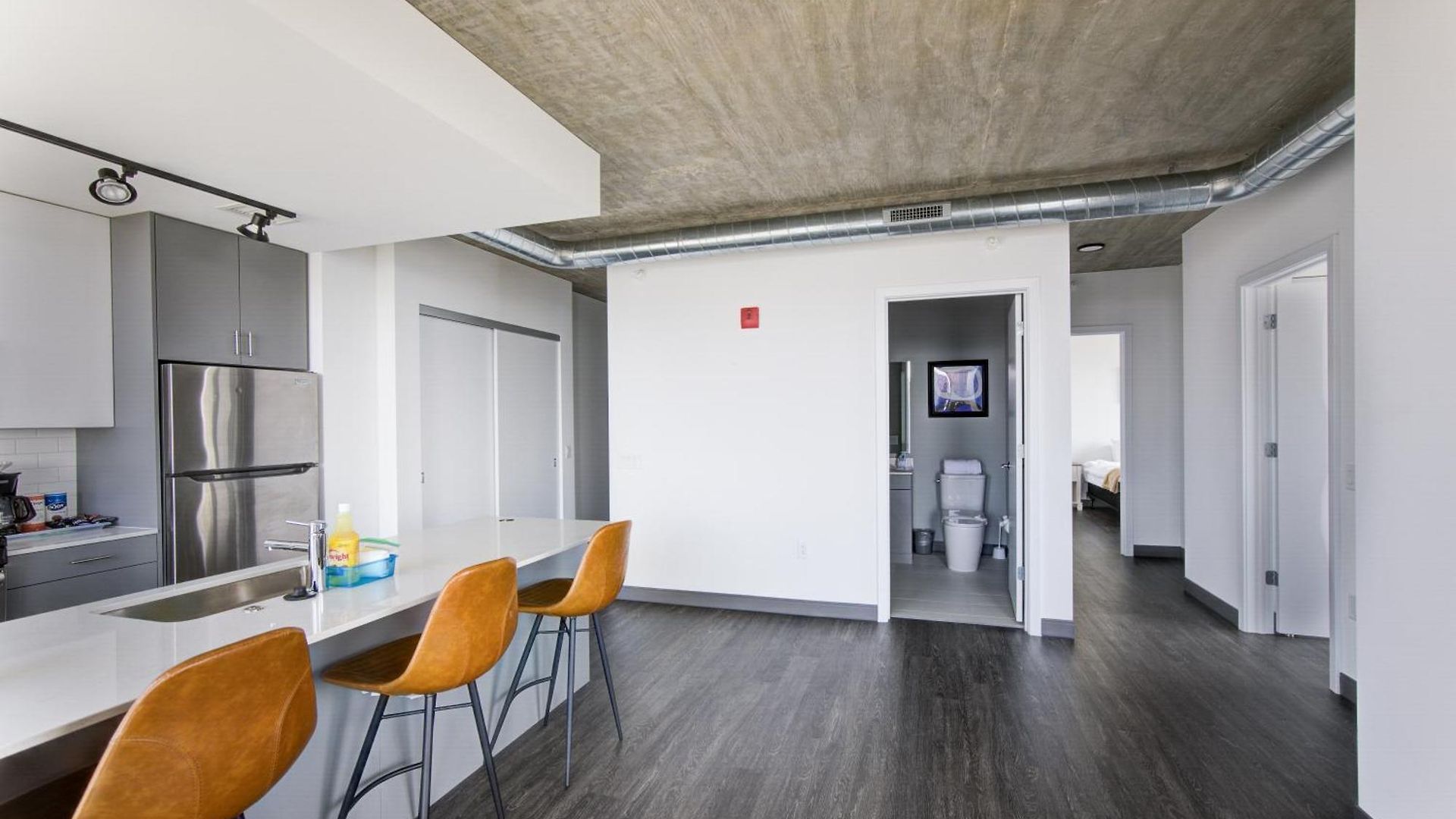 2br Designer Loft Modern Luxe In Center * Chicago