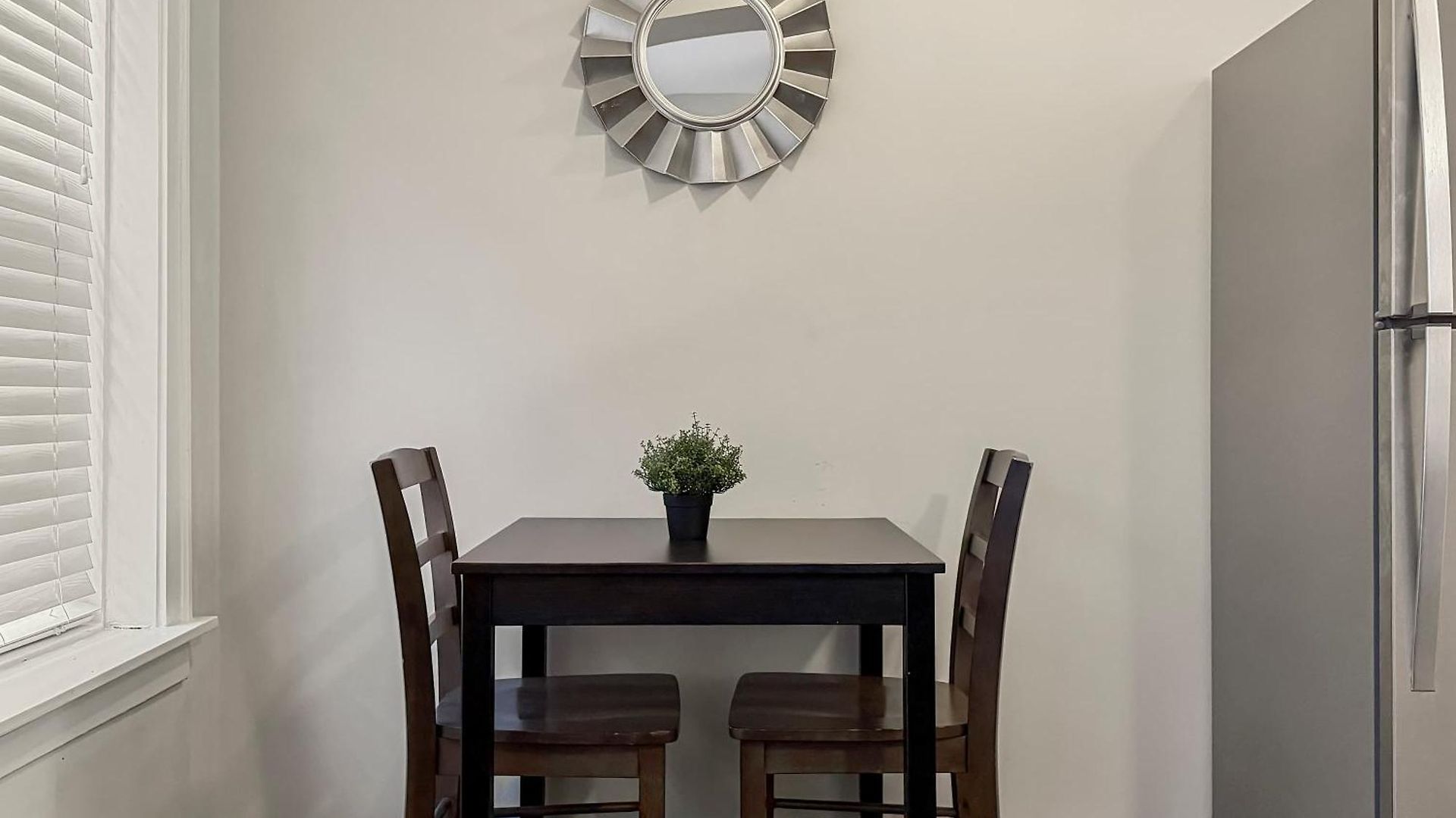 Sunlit With Charm - Lunt Rep *