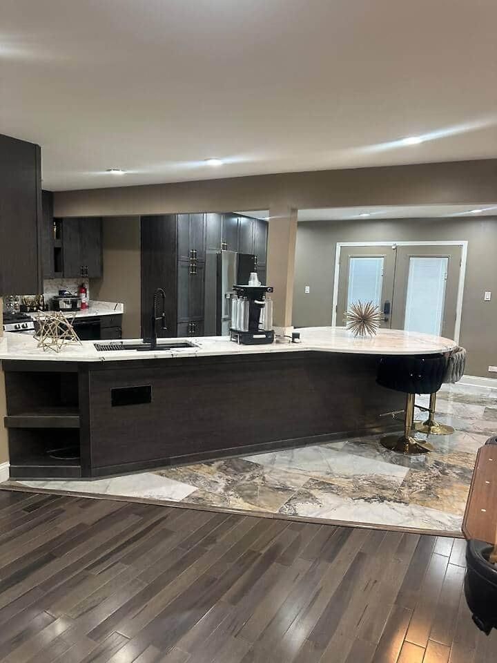 The Marlowe, A Couples Getaway Apartment Chicago