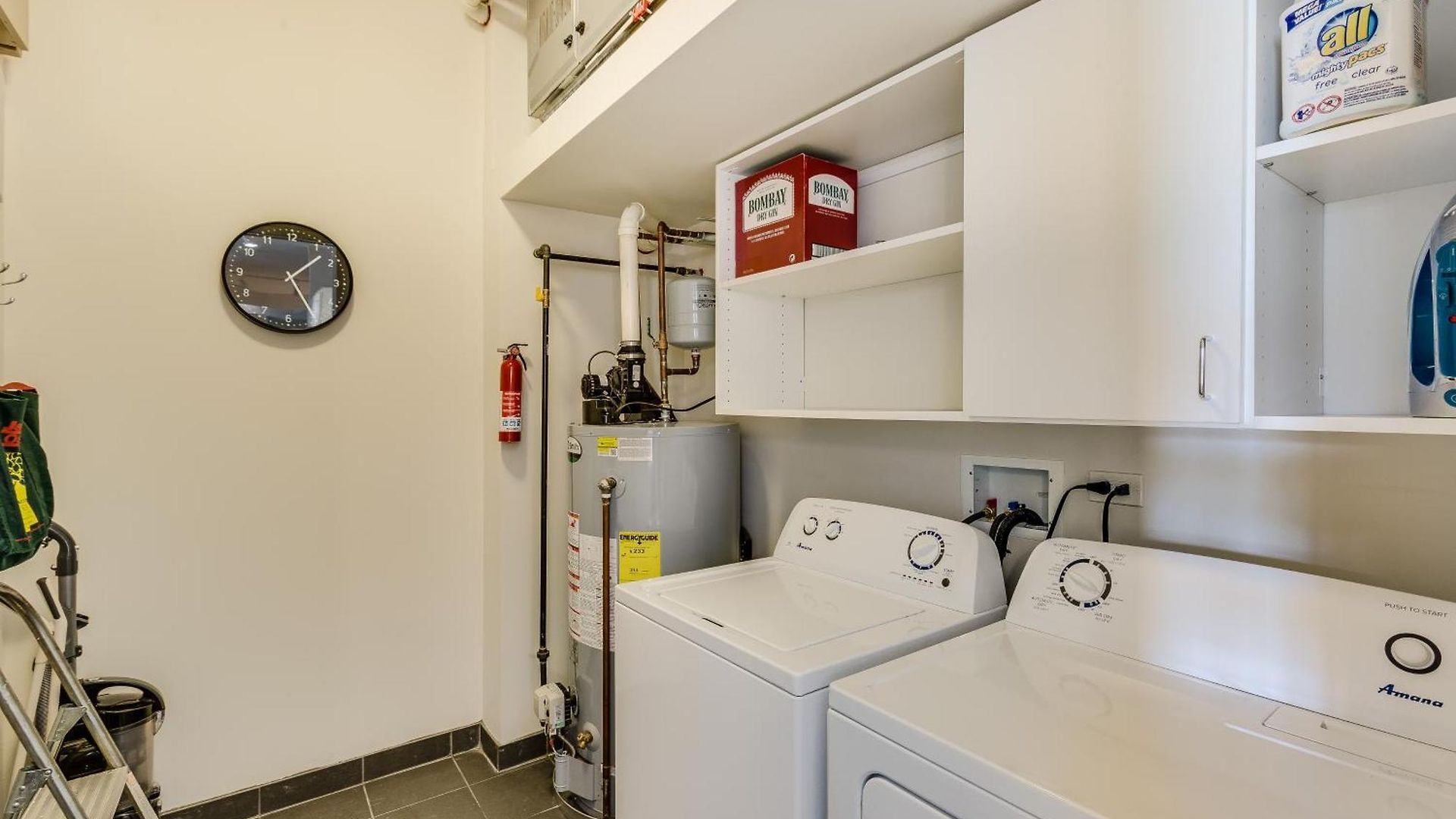 Designer 3br With Balcony & Elevator On Clark! Apts * Chicago