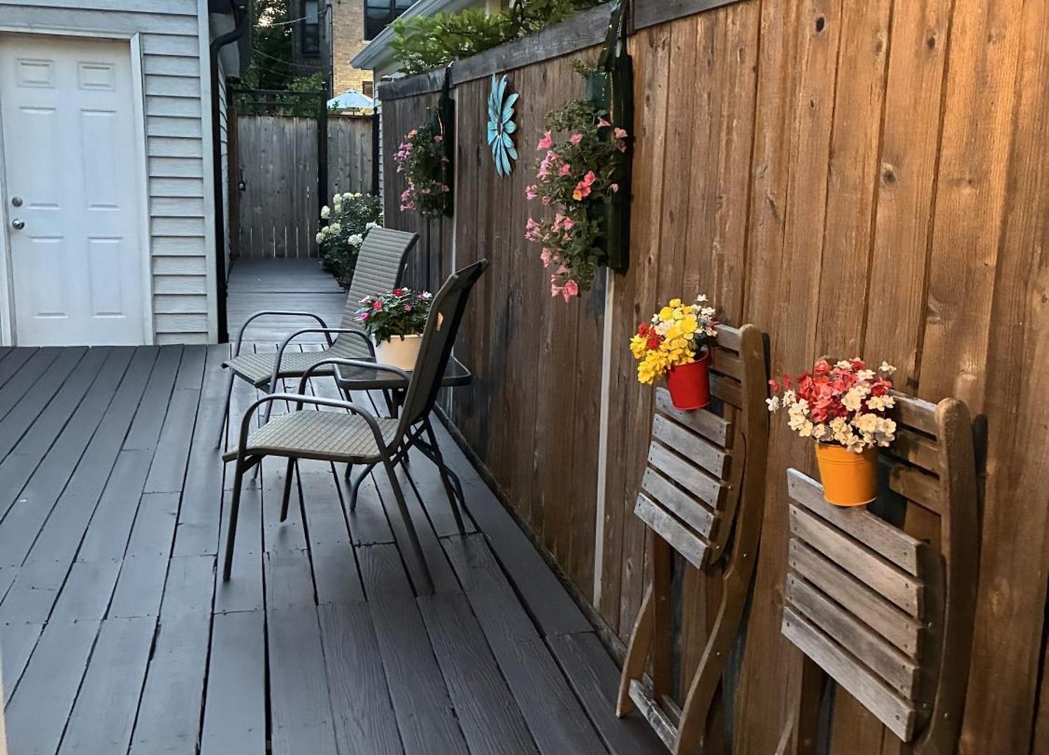Apartment The Wrigleyville Garden 200 Steps To Wrigley-2br *