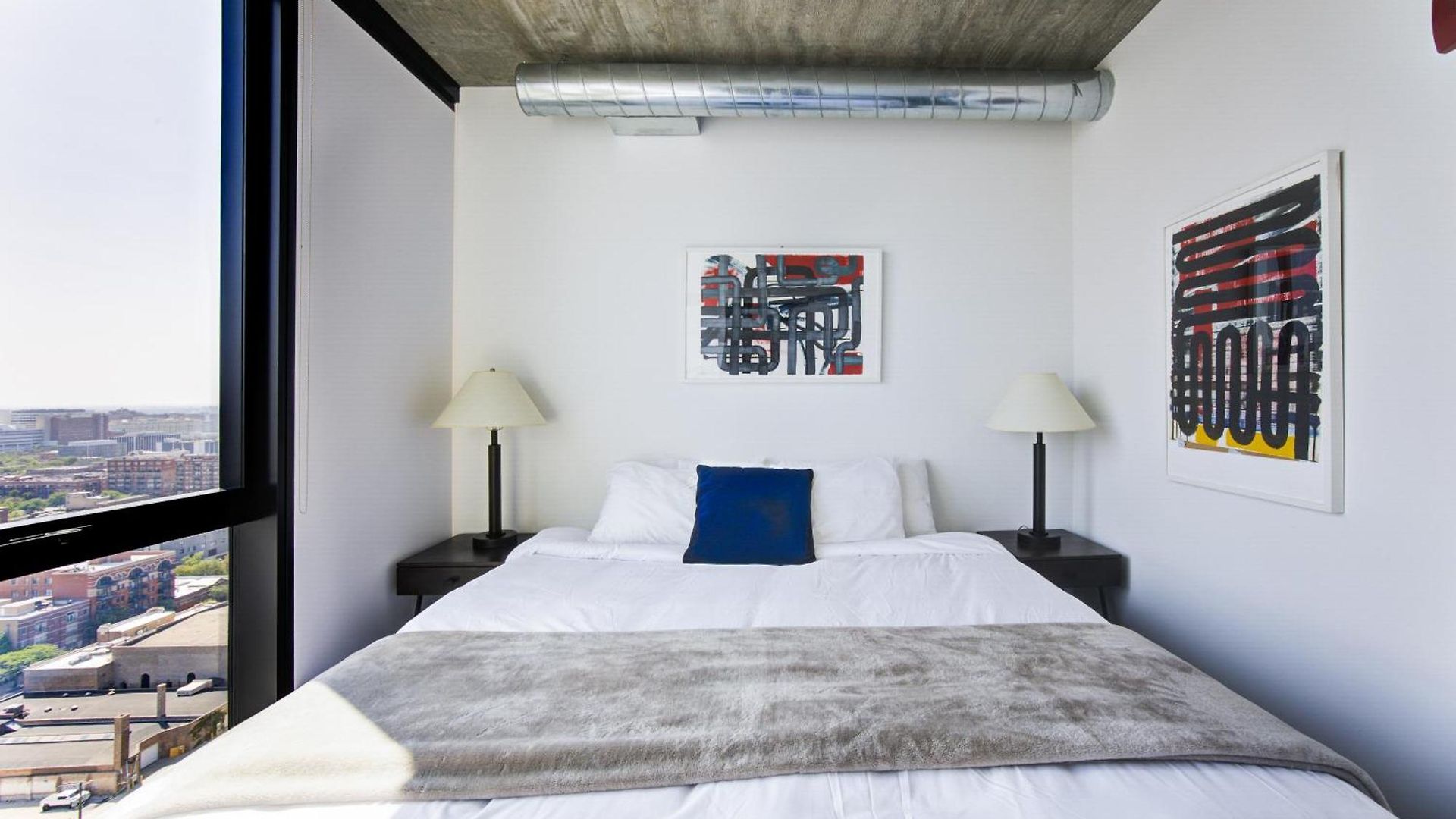 Apartment 2br Designer Loft Modern Luxe In Center *