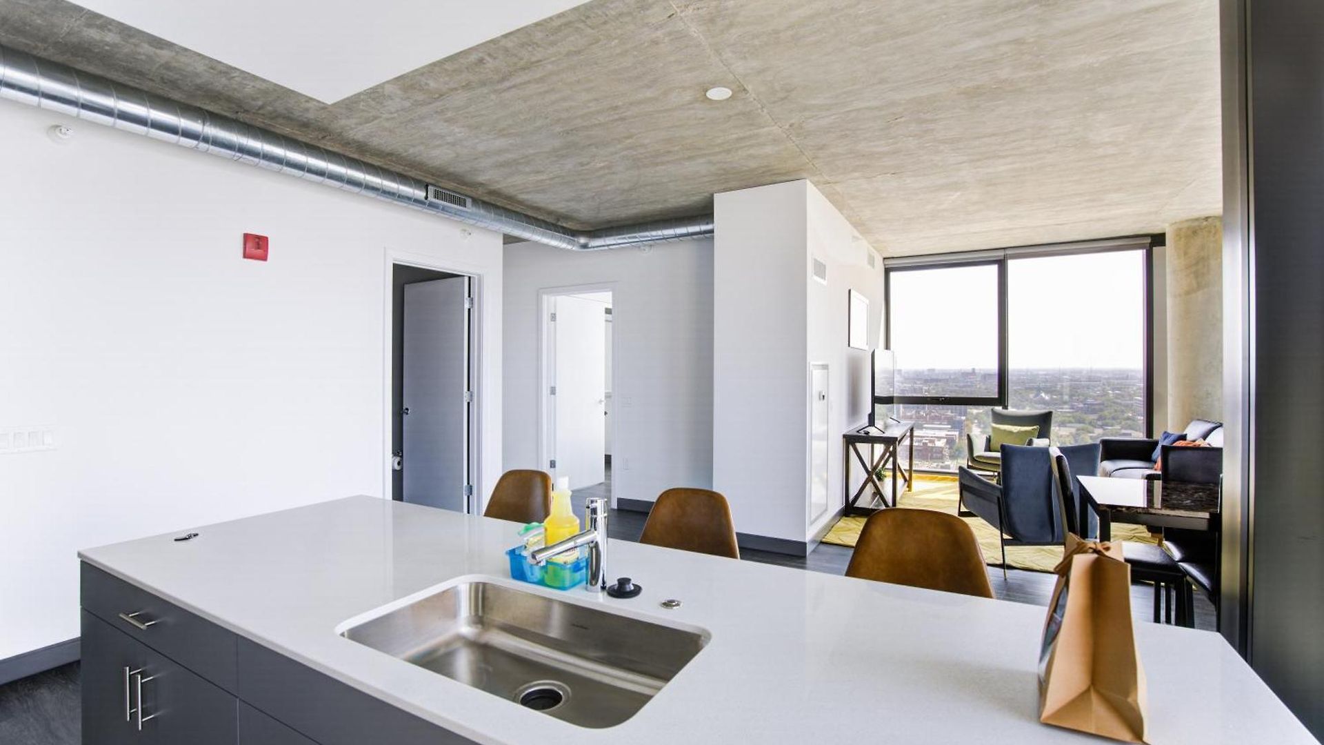 2br Designer Loft Modern Luxe In Center Chicago