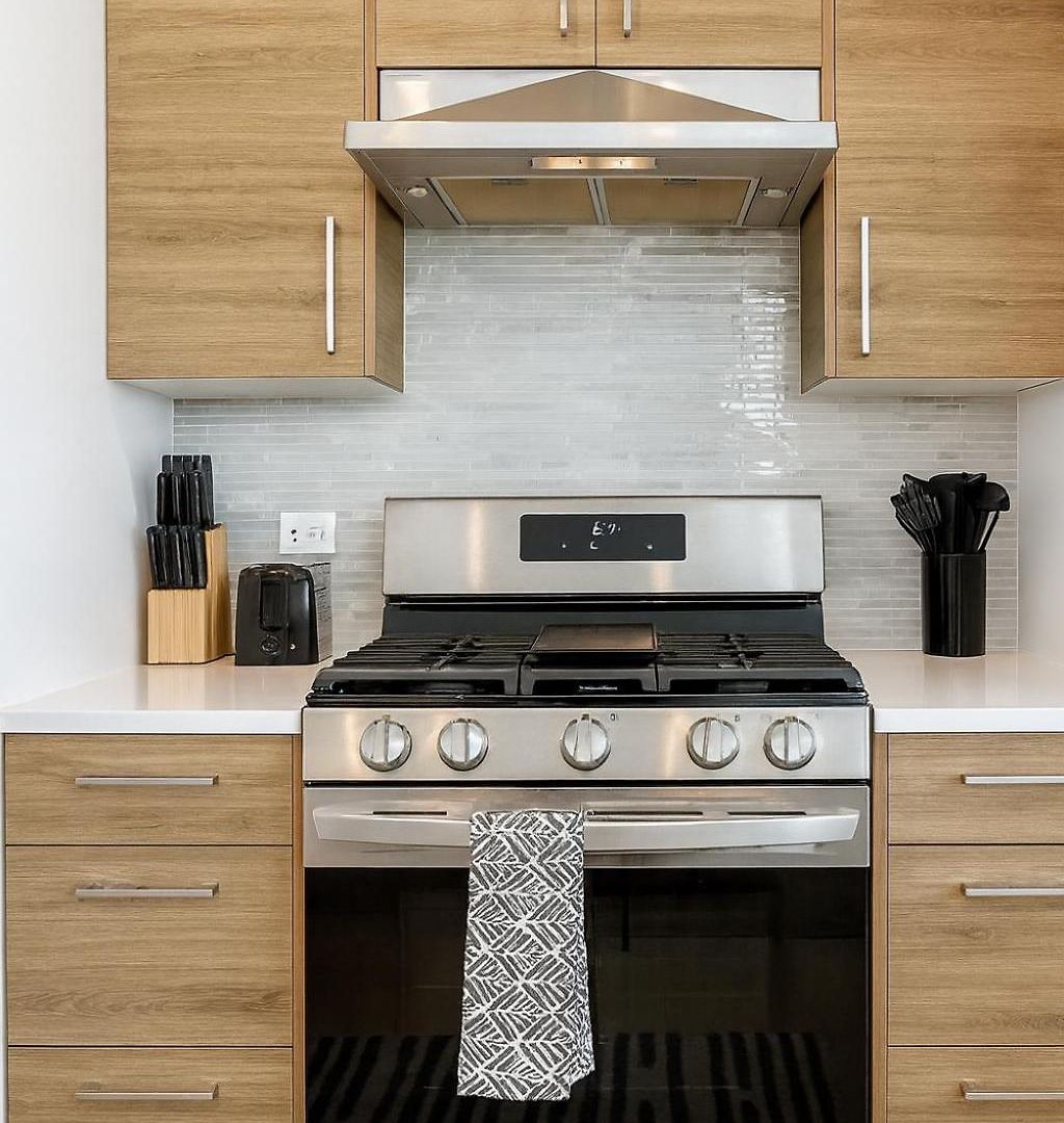 Dreams - Designer Style - - Sleeps 7