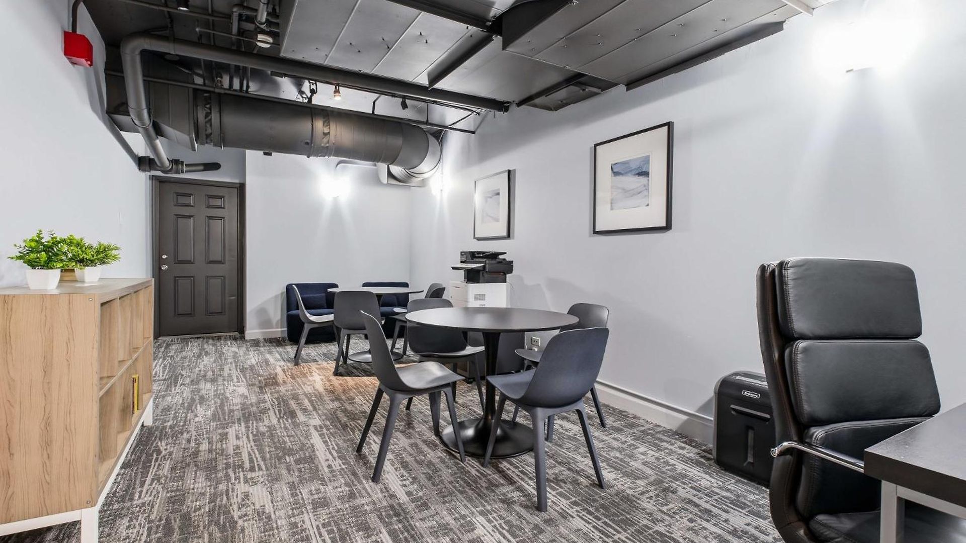 Apartment 2bd River North With Million Dollar Views! *