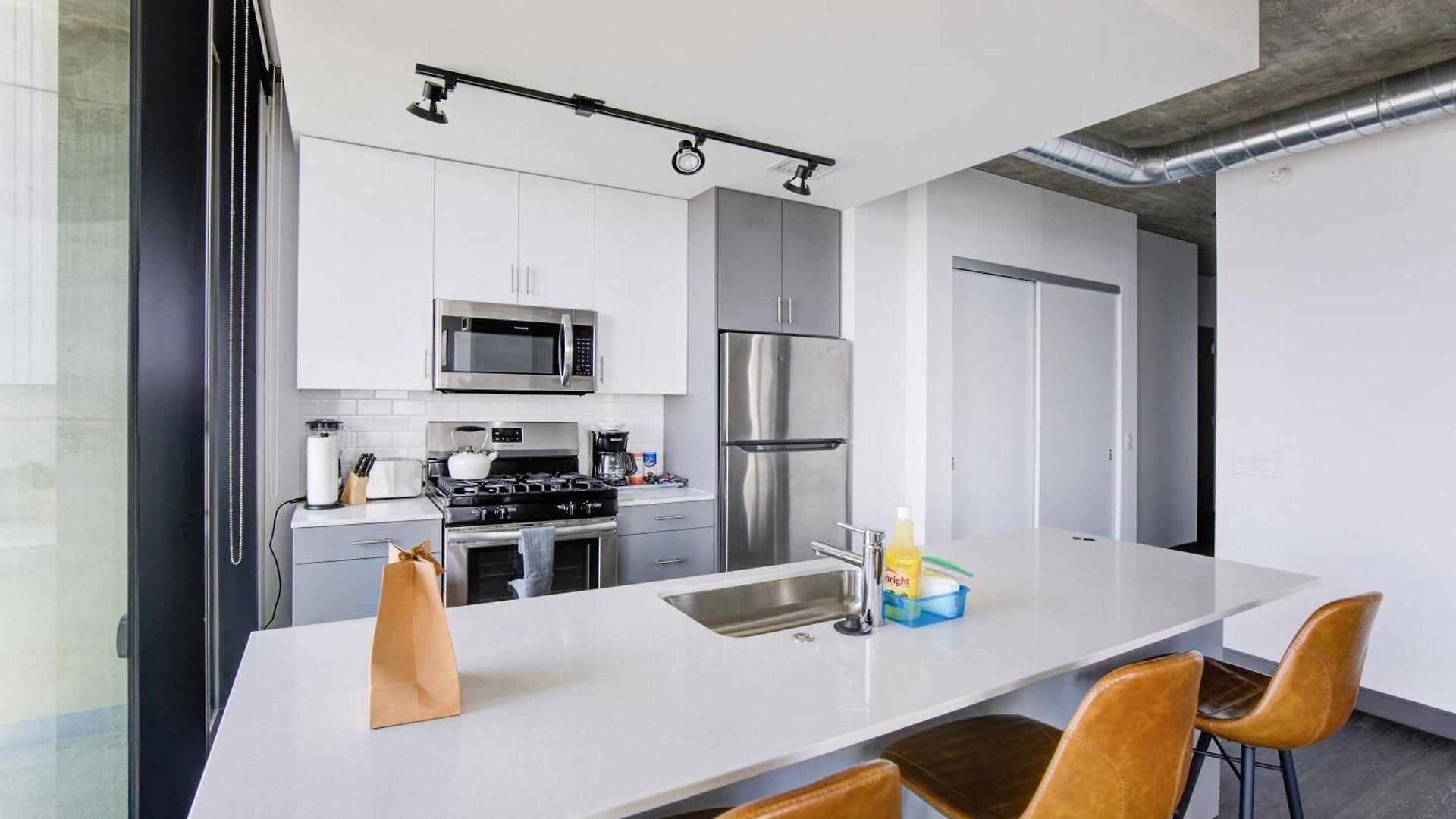 2br Designer Loft Modern Luxe In Center Apartment Chicago
