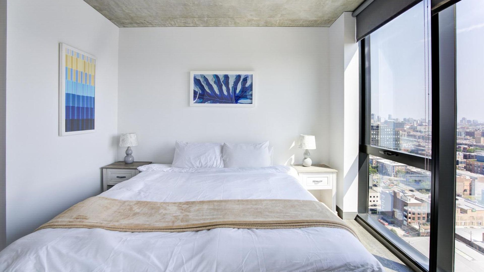 2br Designer Loft Modern Luxe In Center