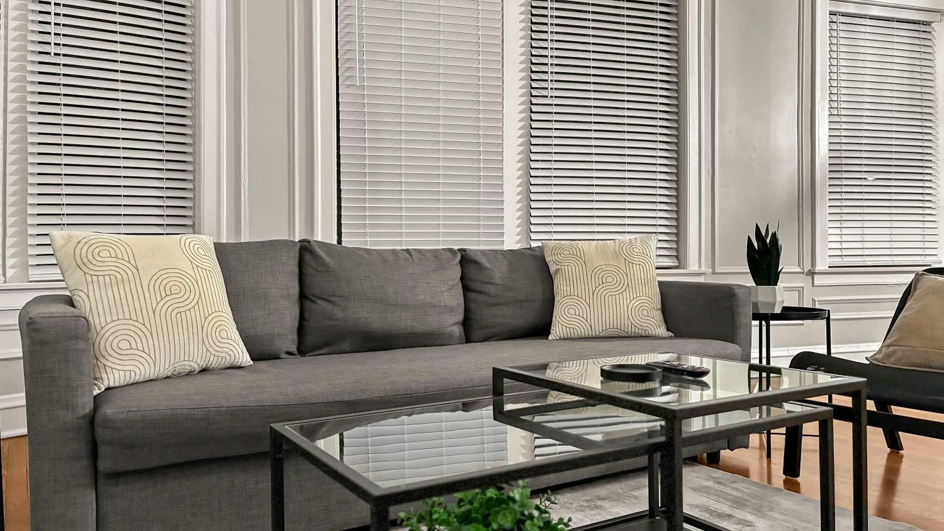 Apartment Spacious 4br Retreat - Chase E1