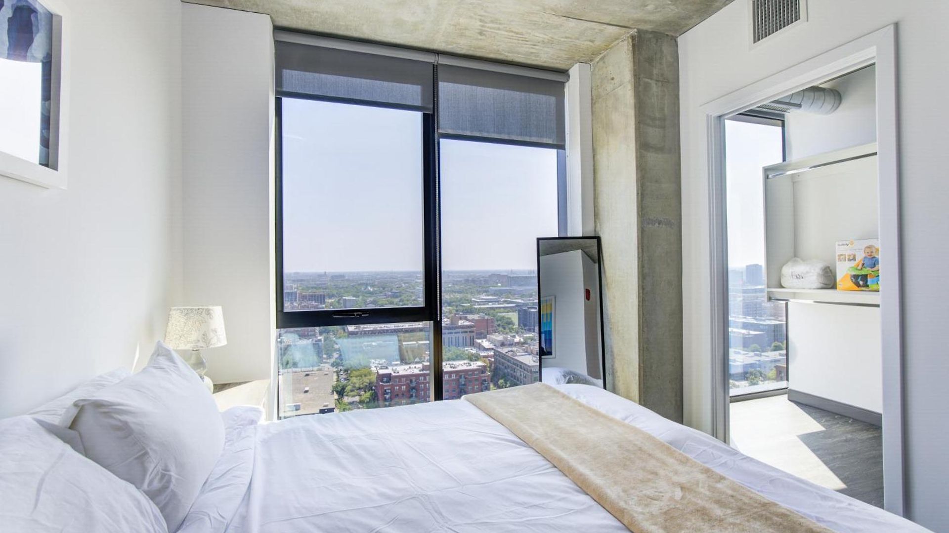 2br Designer Loft Modern Luxe In Center * Chicago