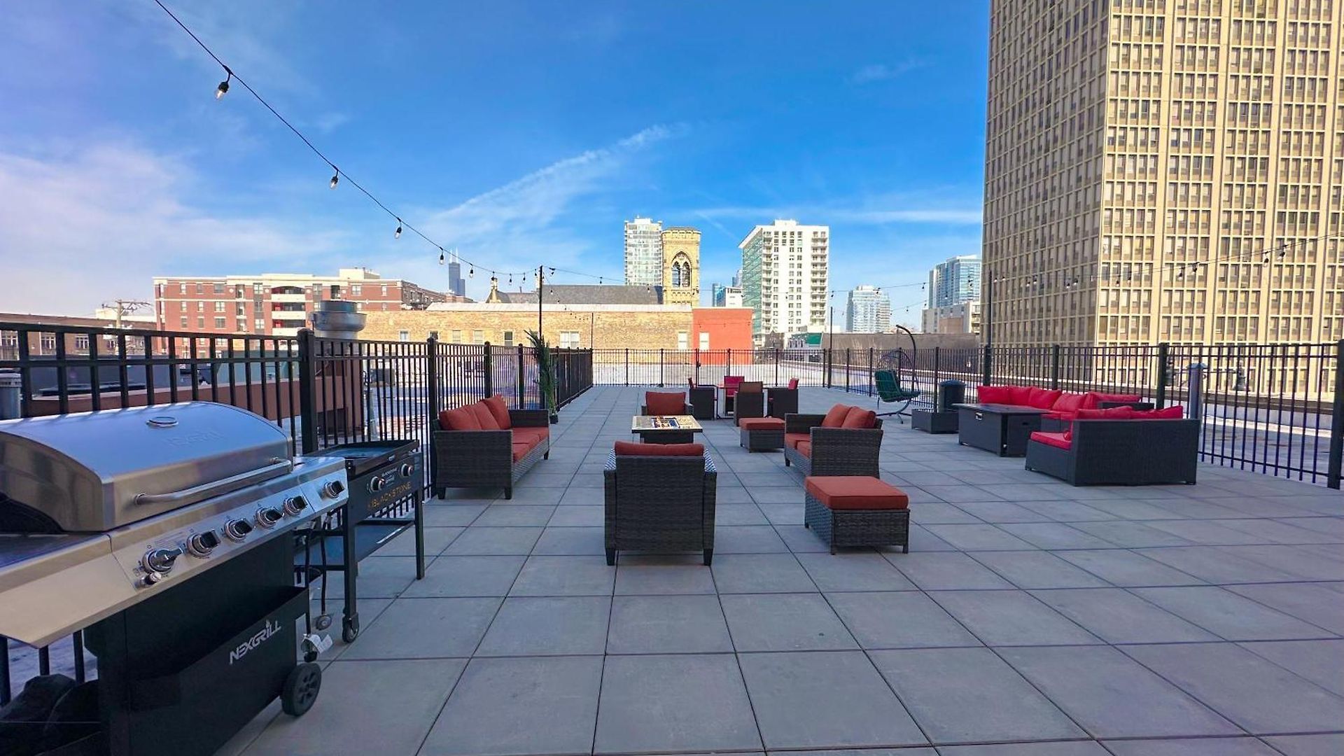 Luxury 6br With Pool Table Sleeps 12 Perfect For Group Near Mccormick Place, Grant Park And Soldier Field *