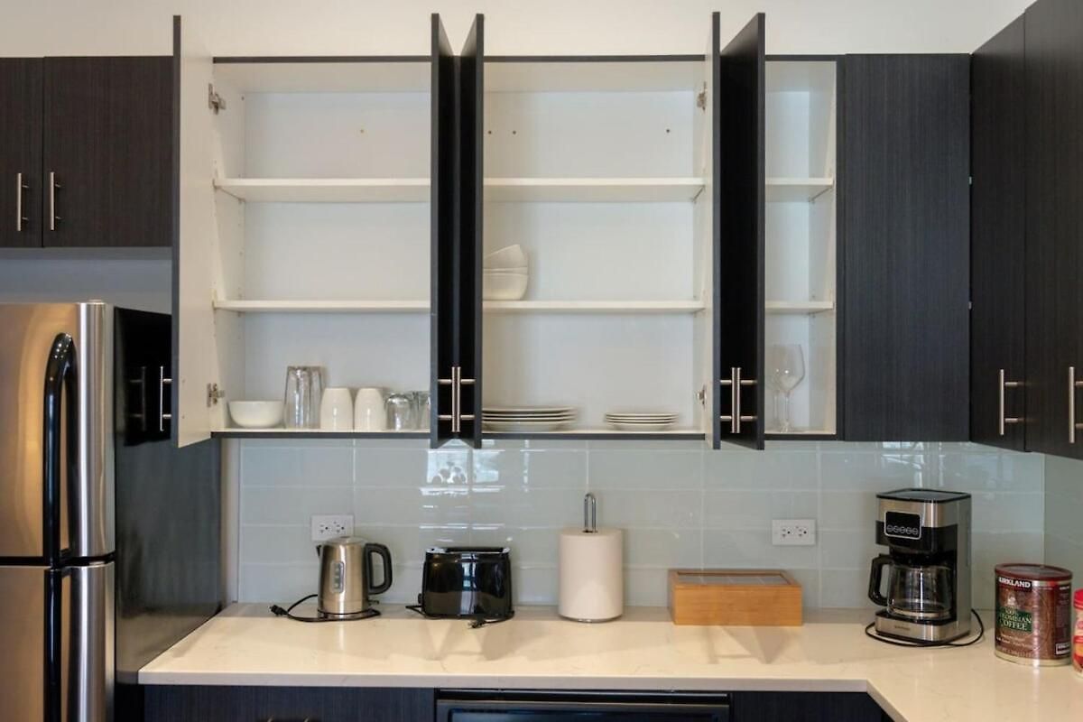 Mccormick Place 420 Friendly 3br In Downtown With Optional Parking Sleeps 8 Guests Near Soldier Field, Grant Park And Lakefront Trail *
