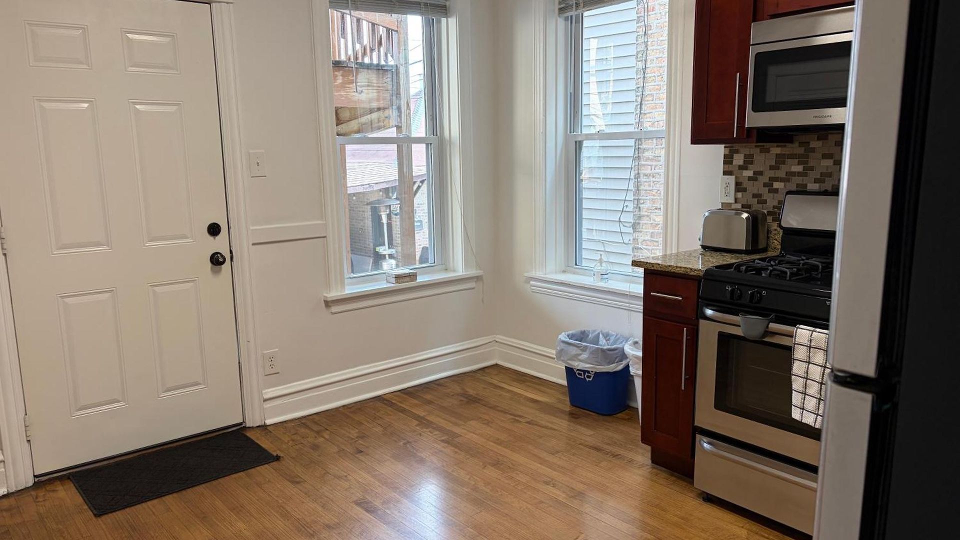 Logan Square Modern Apartment