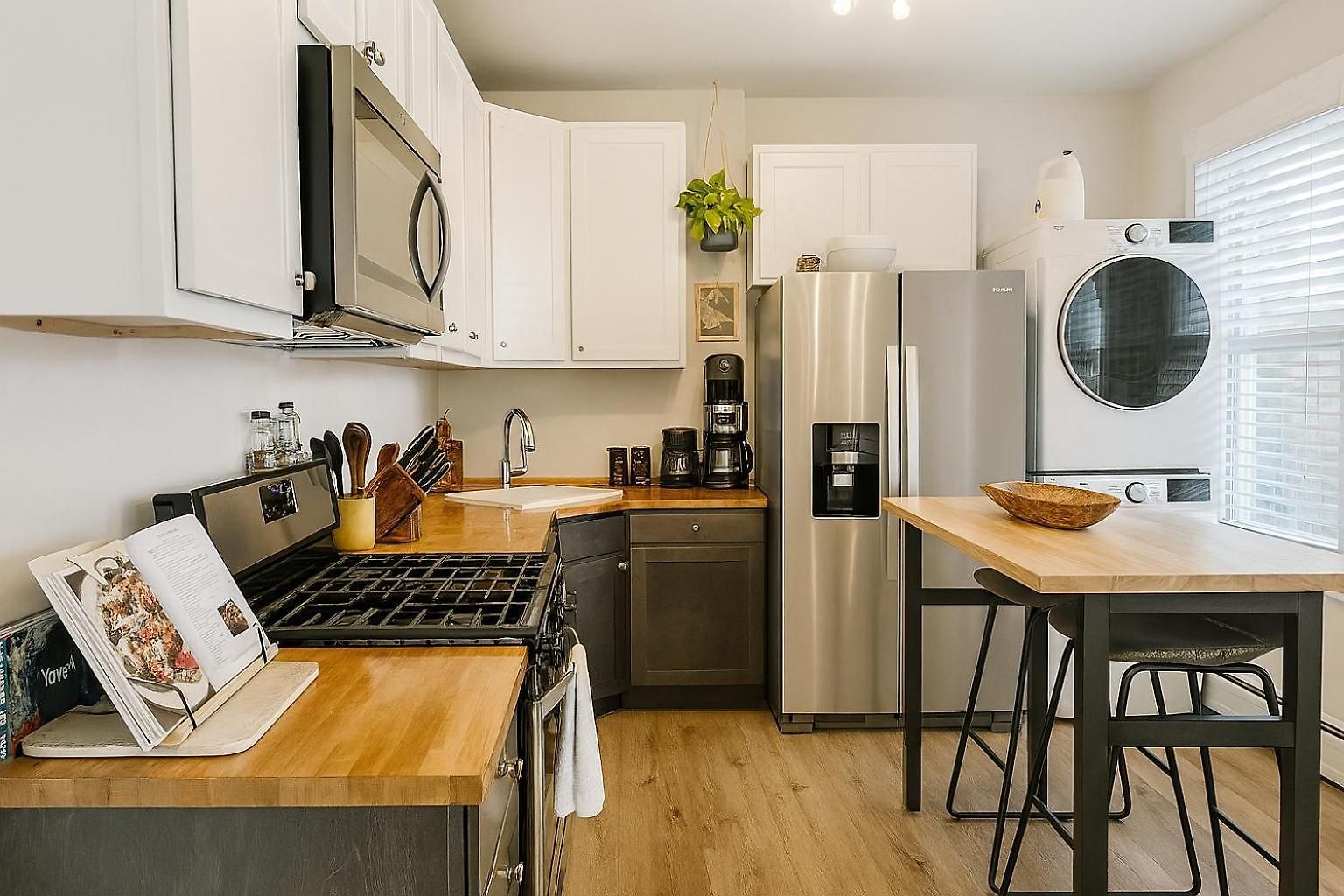Beautiful 2bd 1ba * Chicago