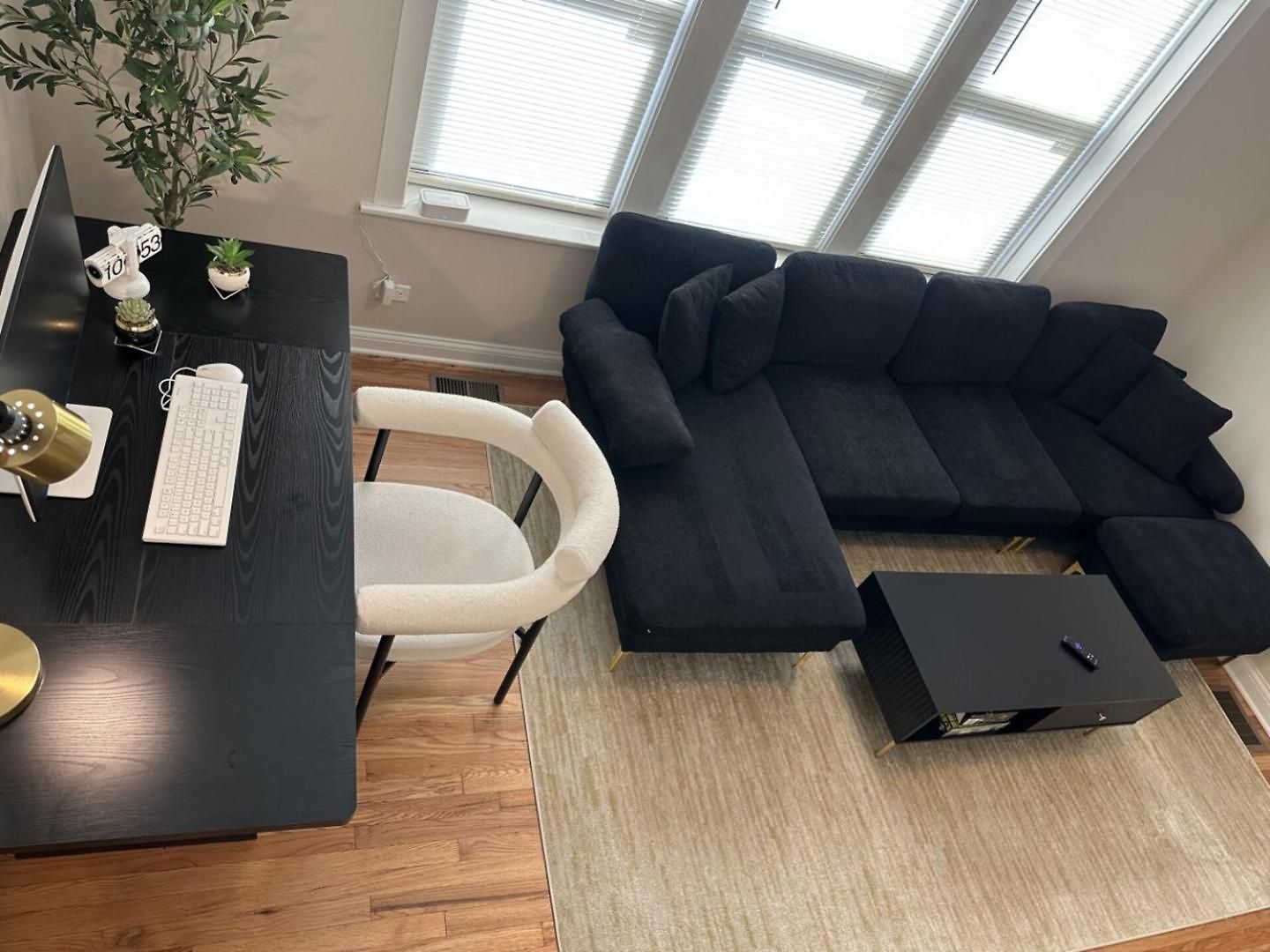 Holiday home Sleeps 26 • Modern Multi-unit • Gym • Workspaces *